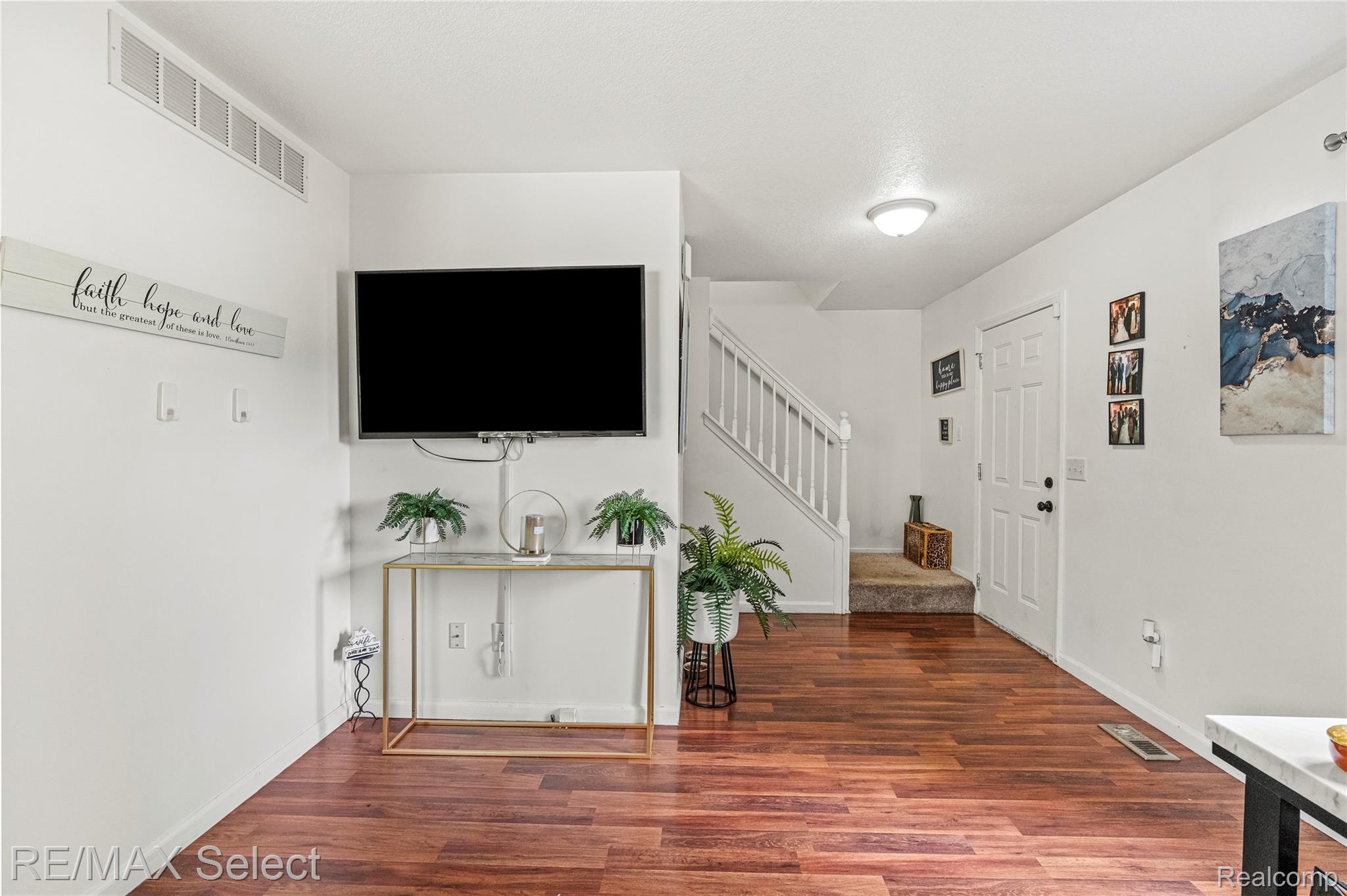 4399 Eagle Lane
