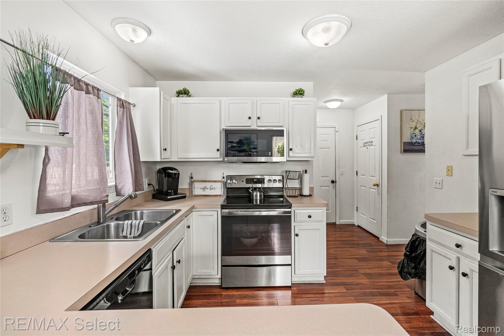 4399 Eagle Lane