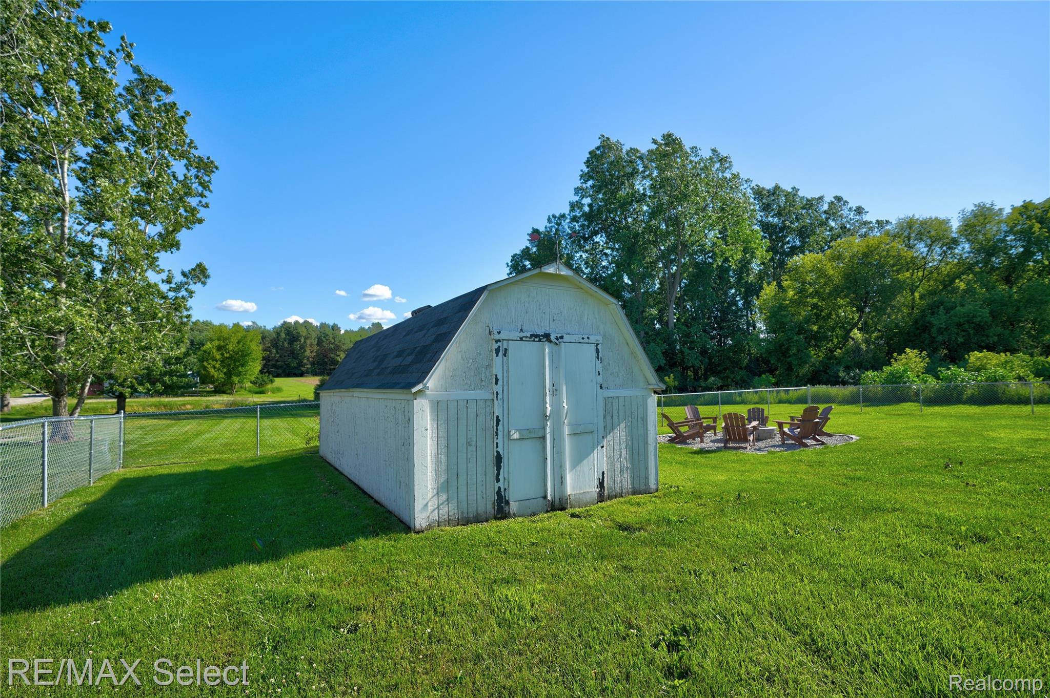 10469 W PIERSON Road