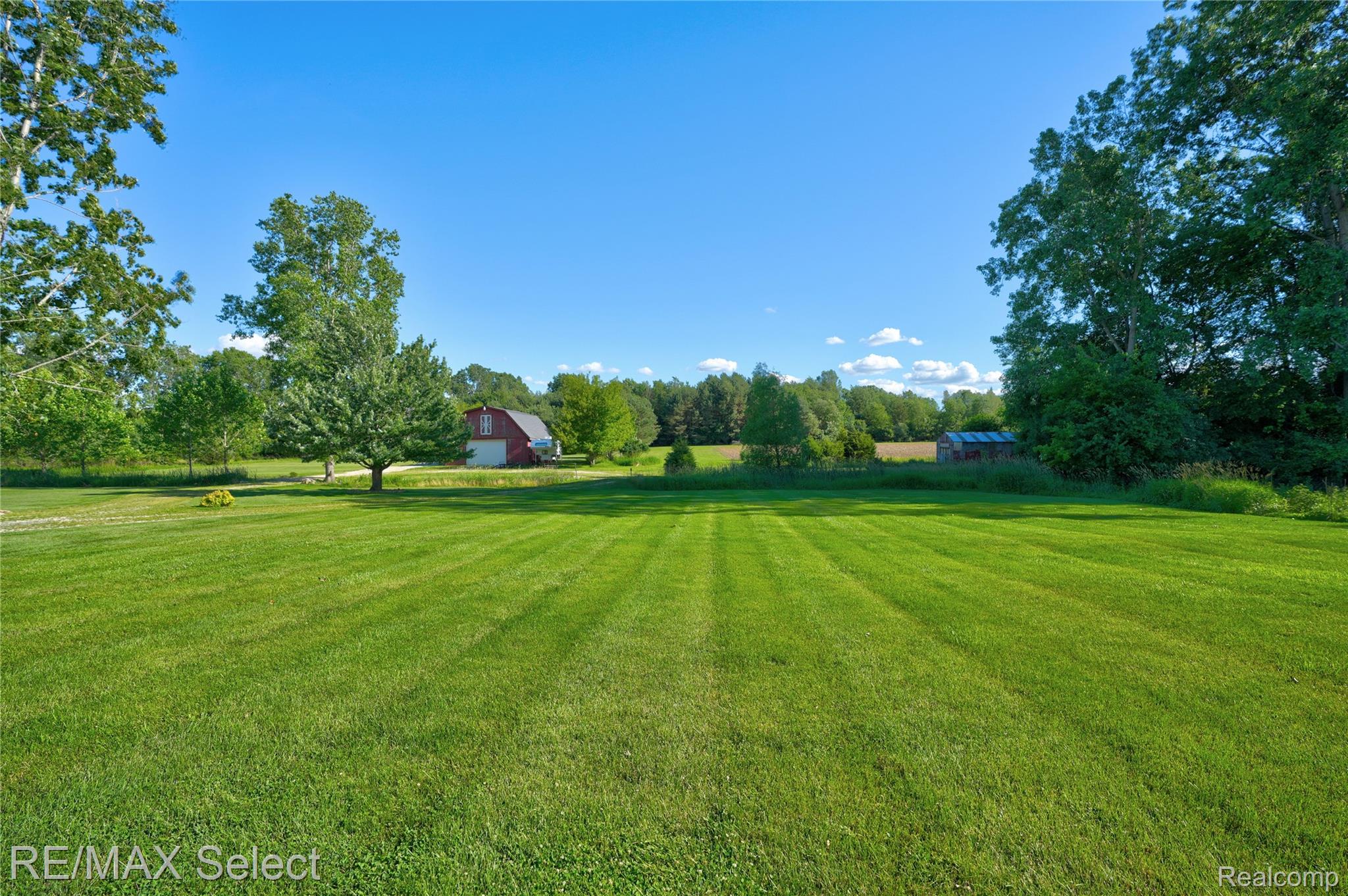 10469 W PIERSON Road