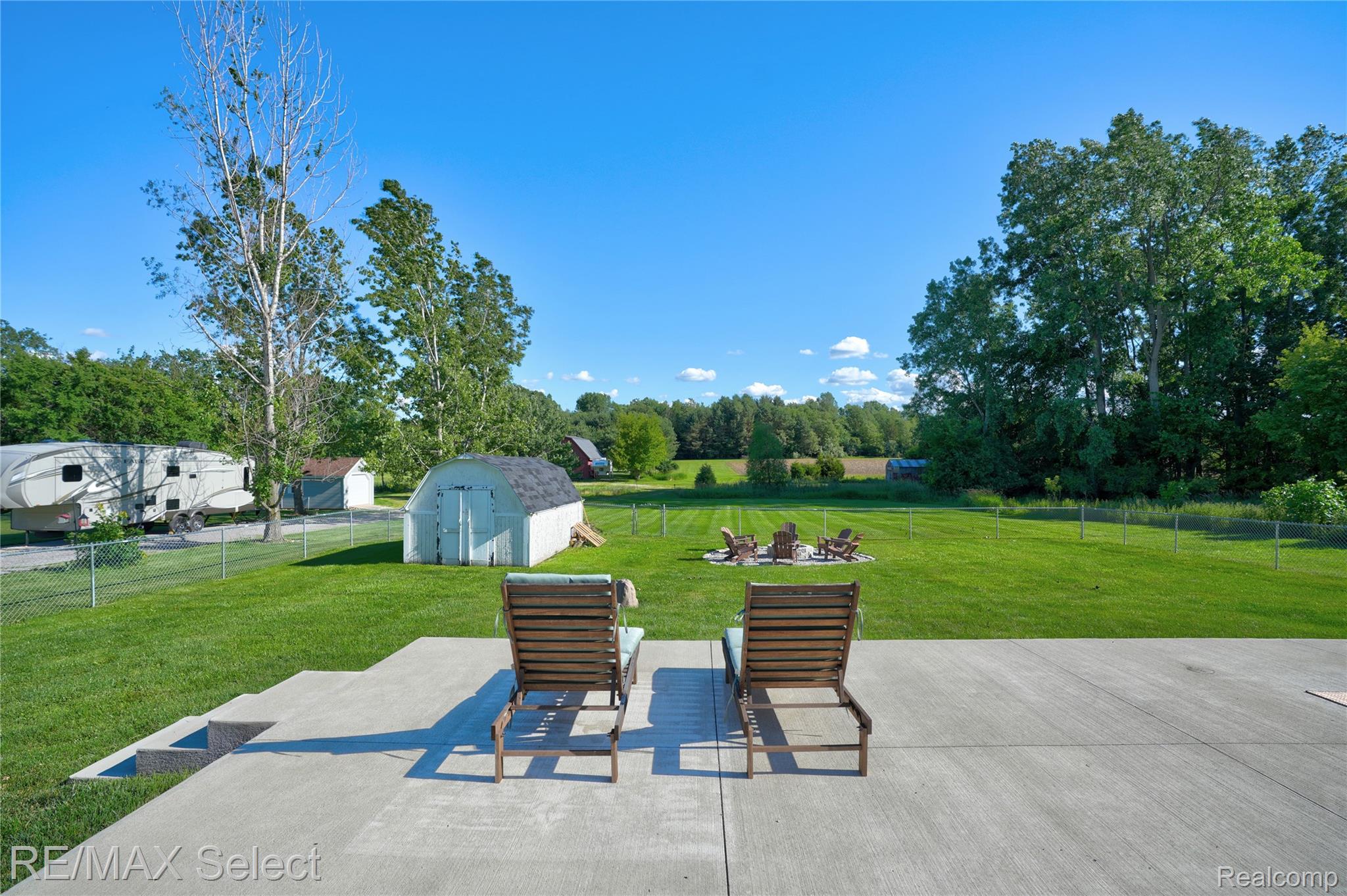 10469 W PIERSON Road