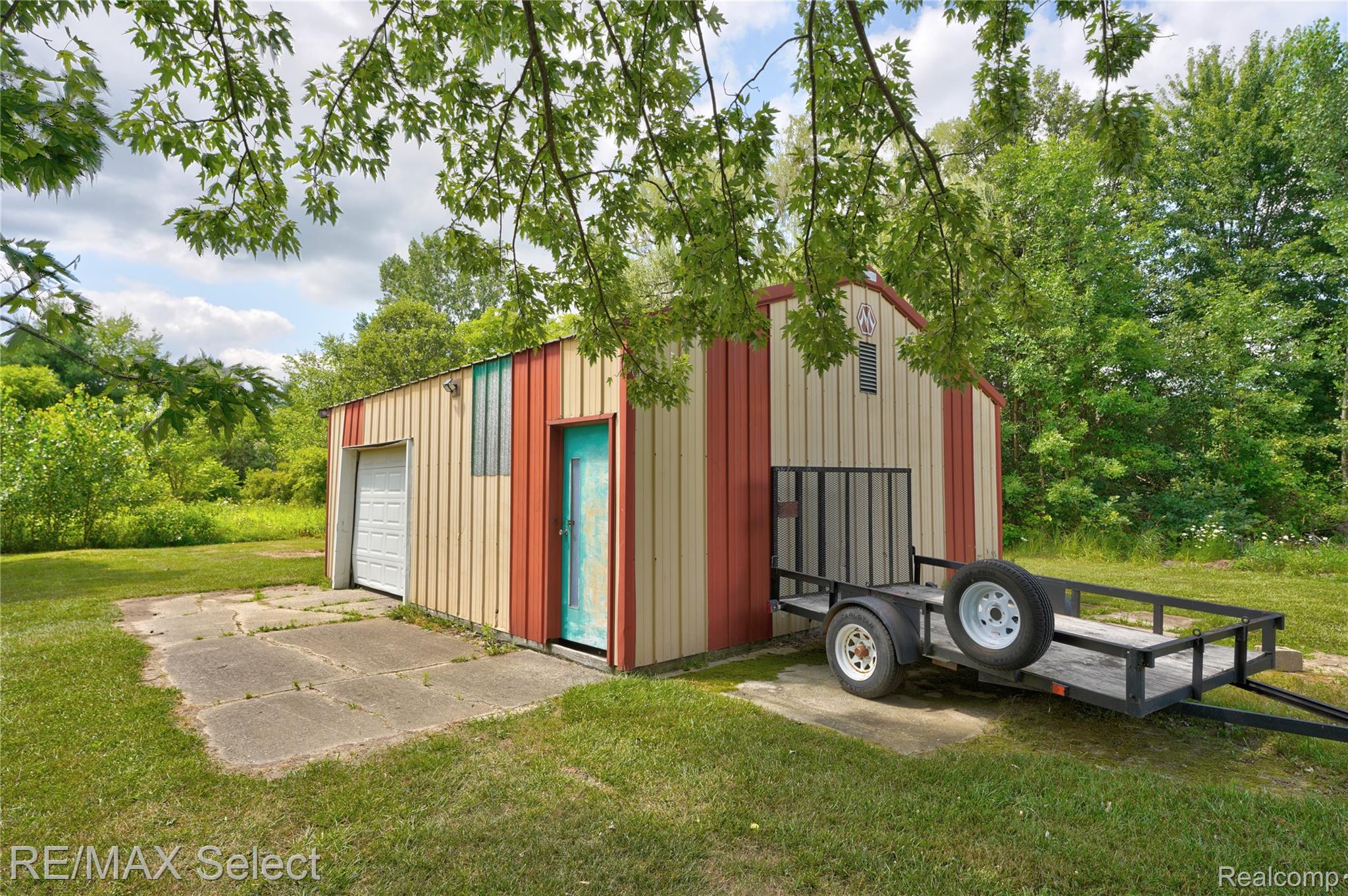 9394 Seymour Road