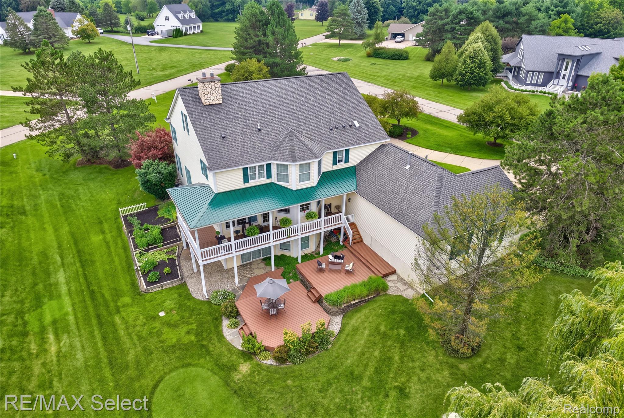 8211 Burleigh Road