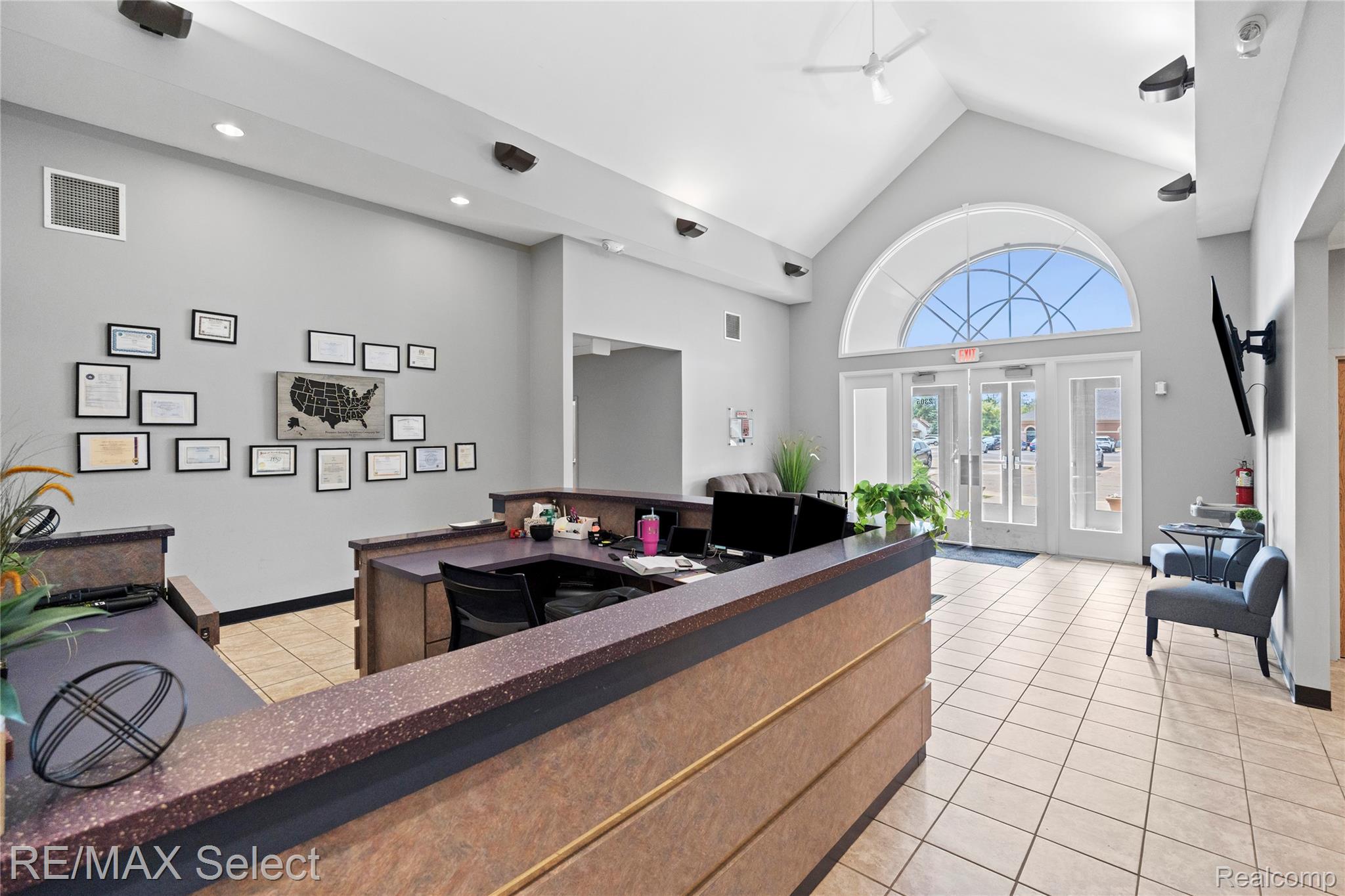 2305 S Center Road