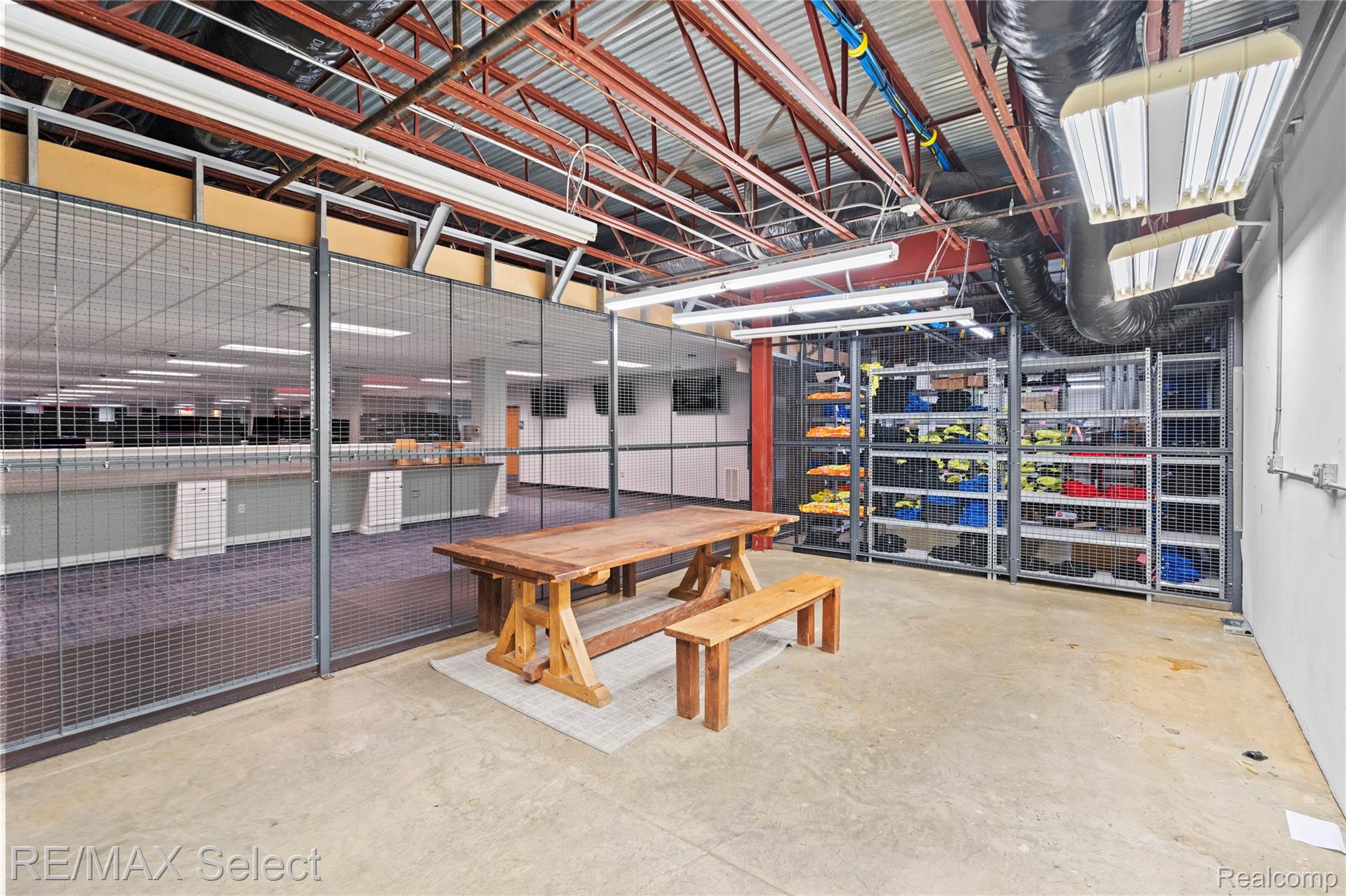 2305 S Center Road