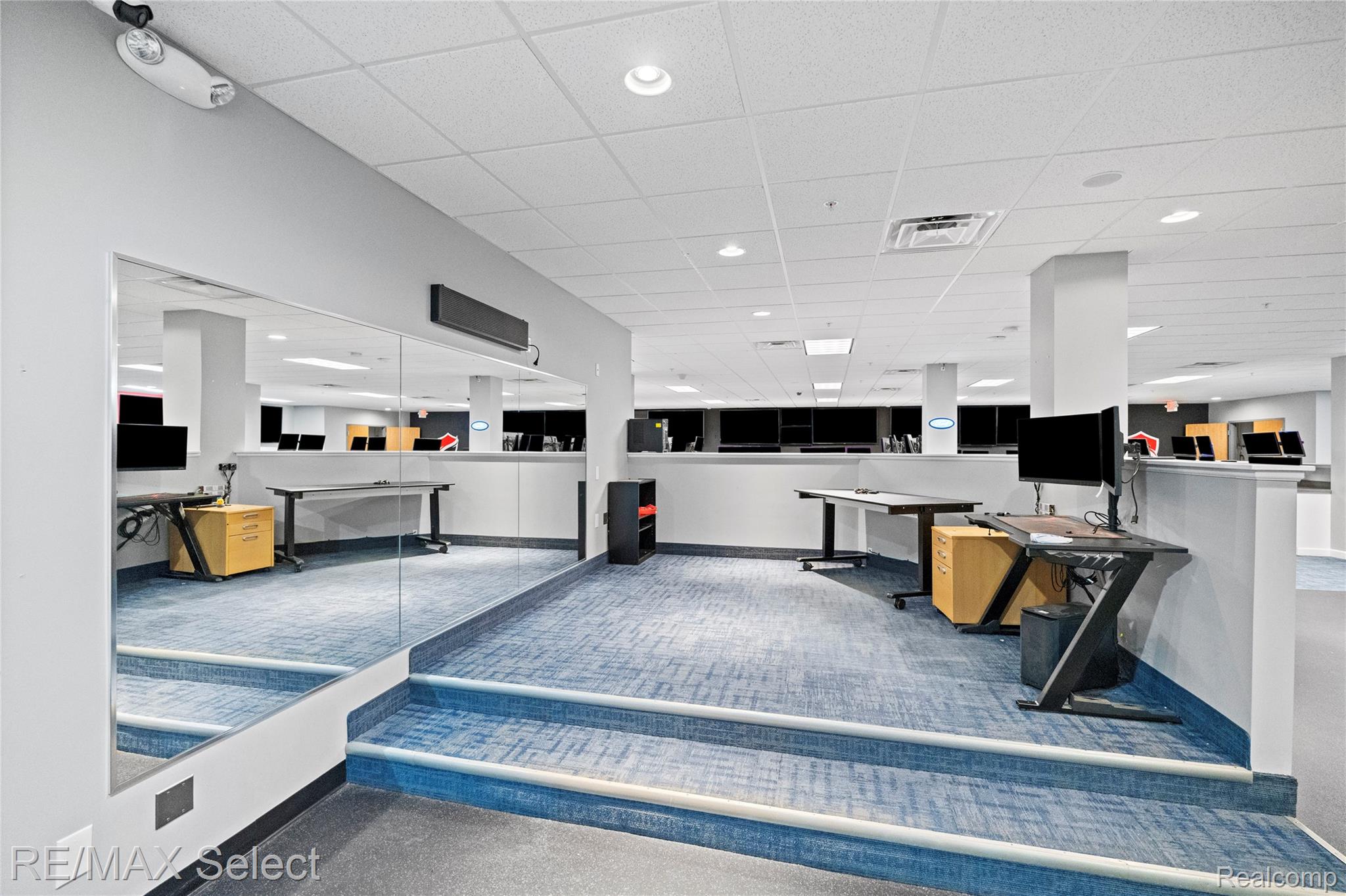 2305 S Center Road