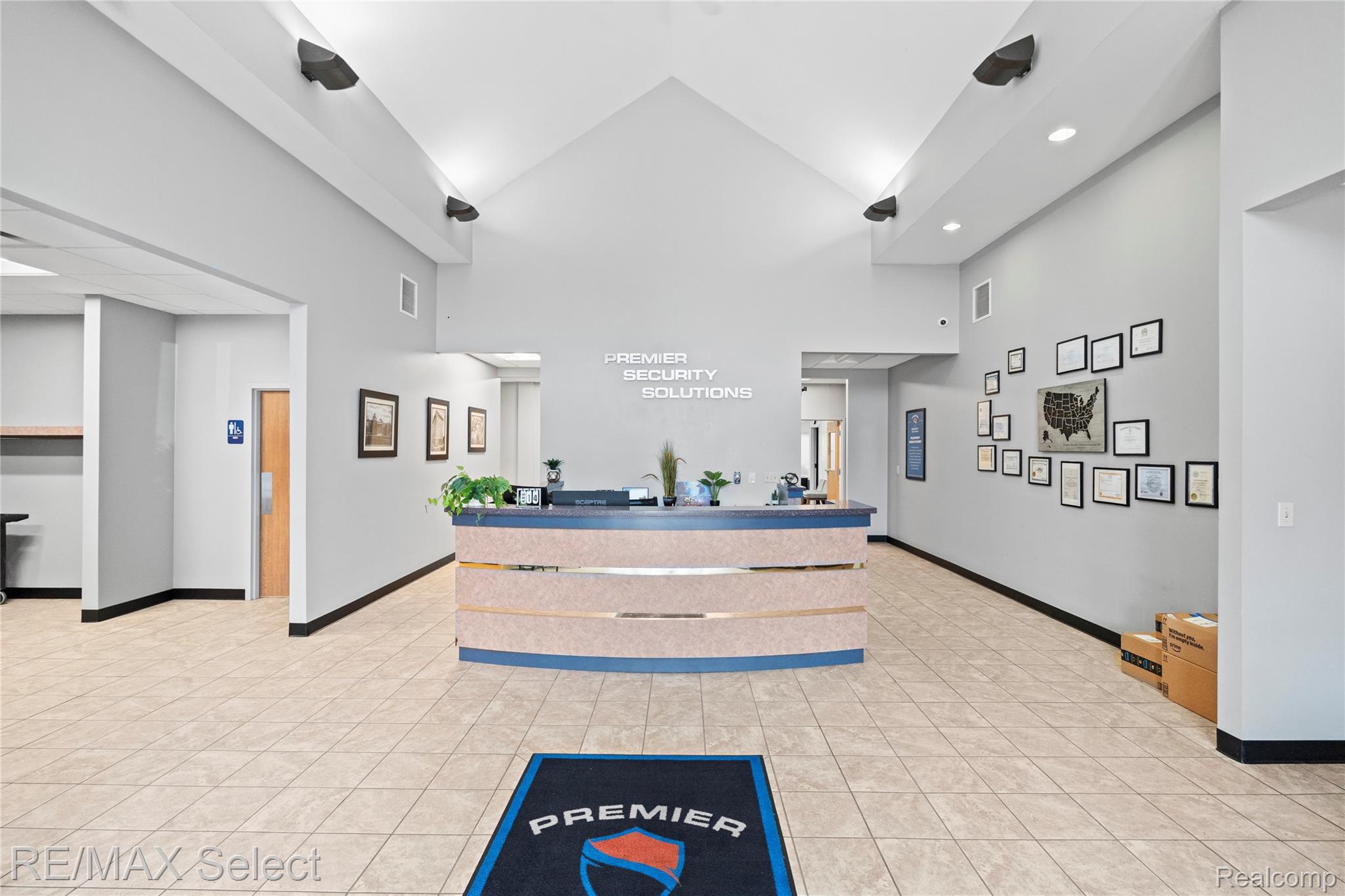 2305 S Center Road