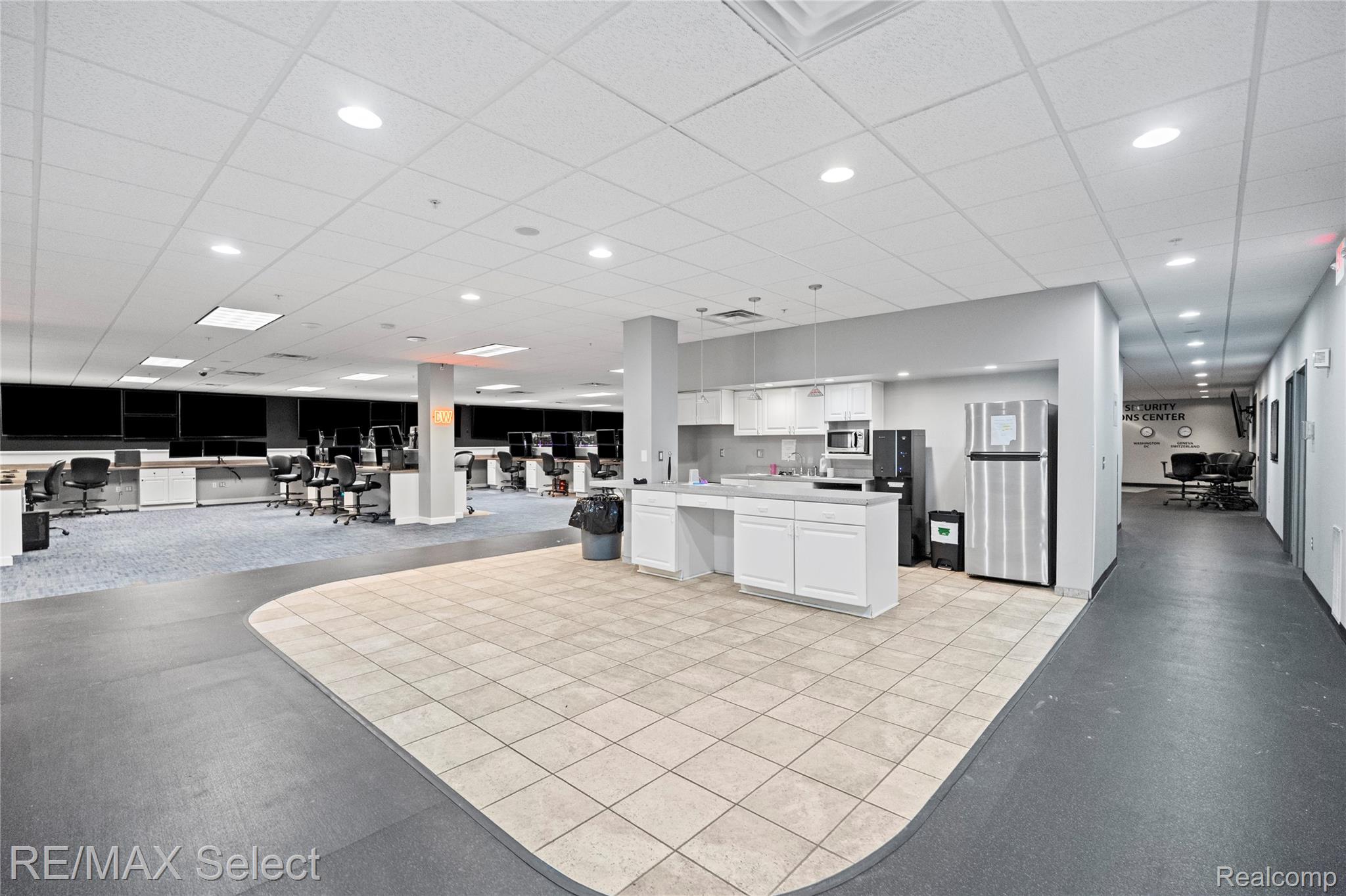 2305 S Center Road