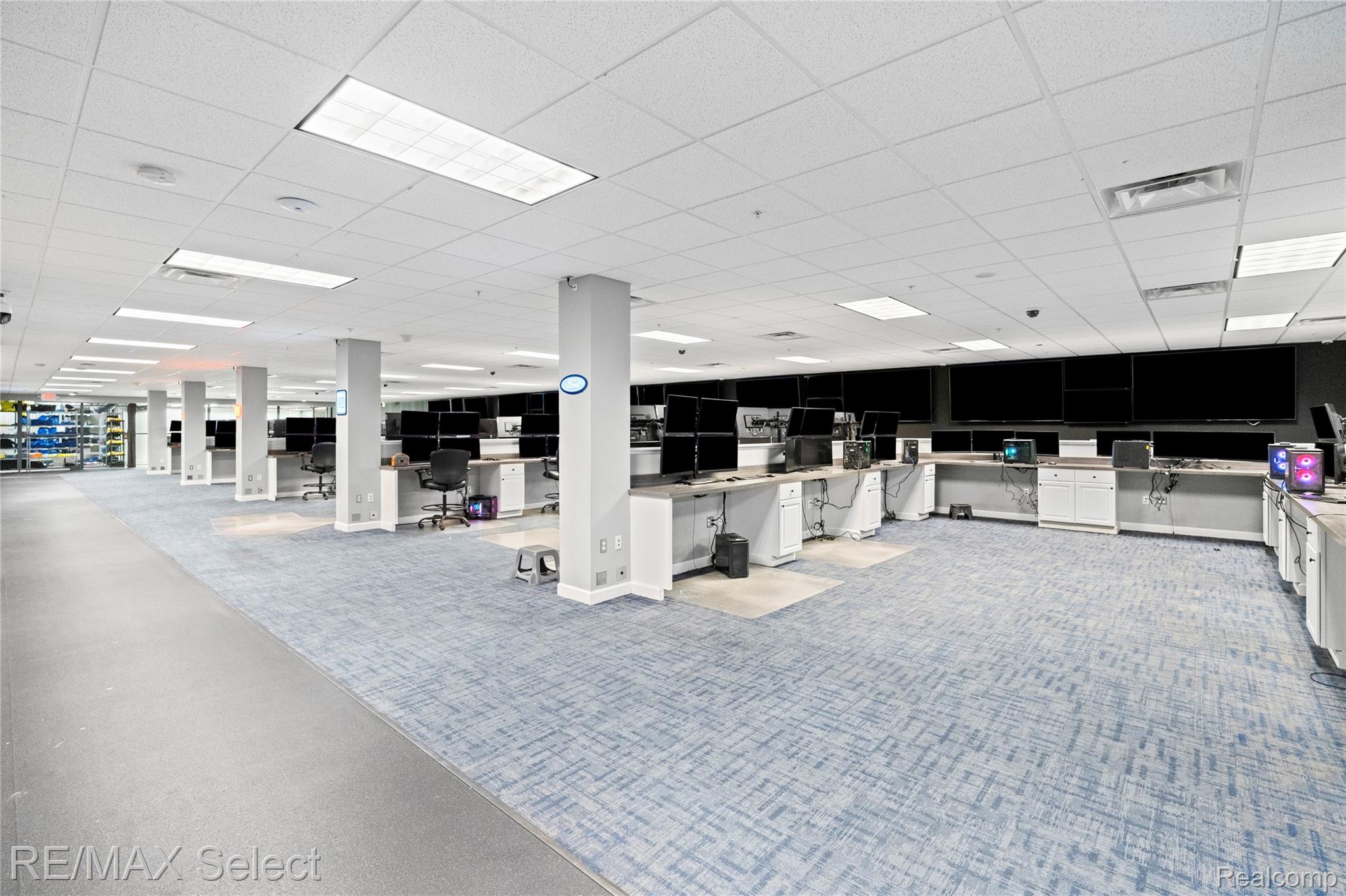 2305 S Center Road