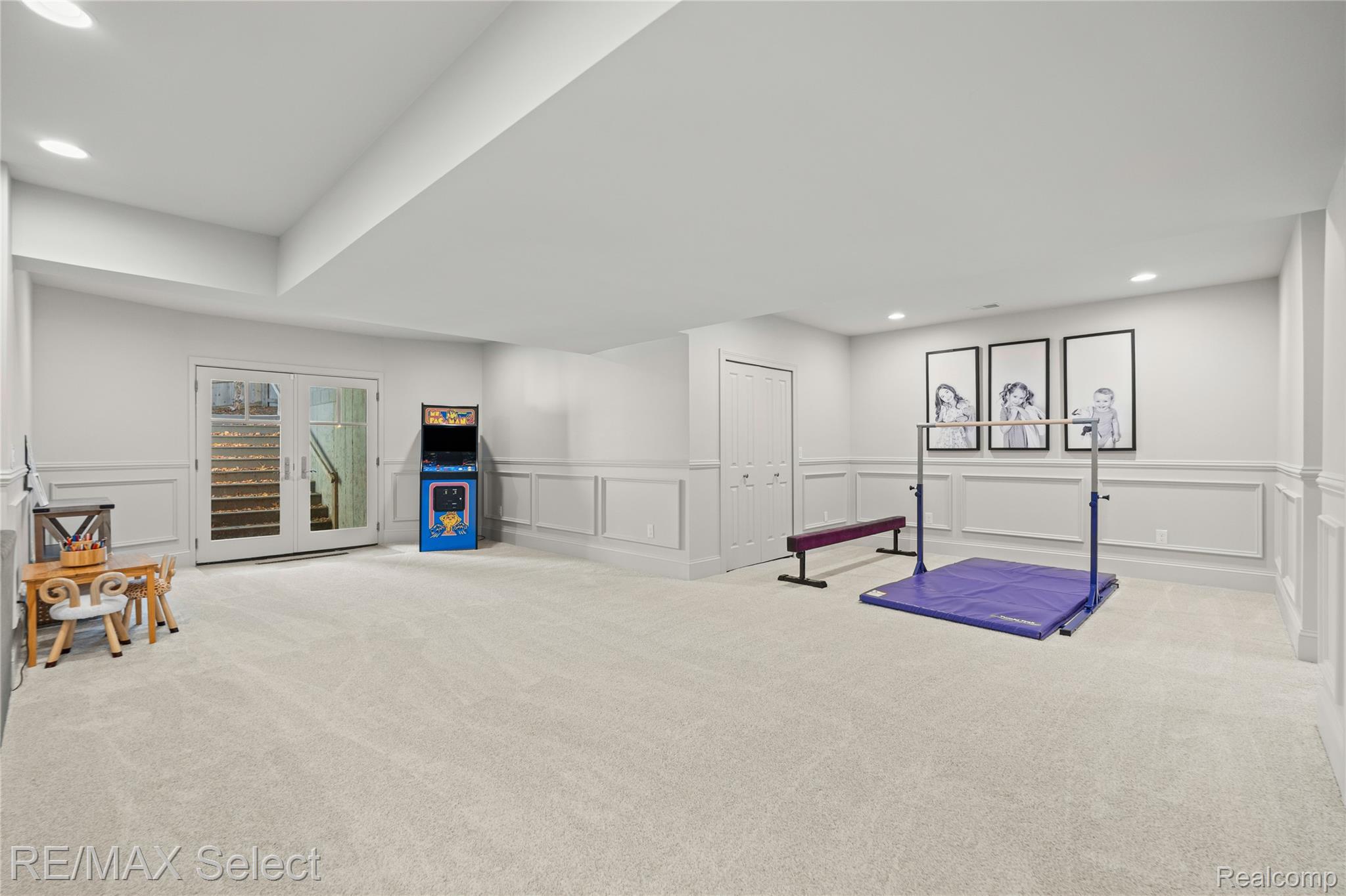 2368 Grove Park RD