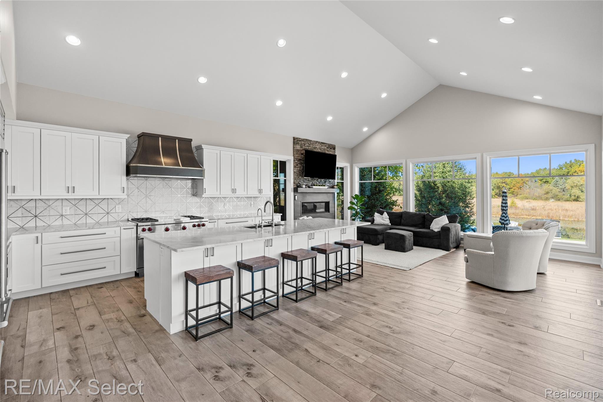 2368 Grove Park RD