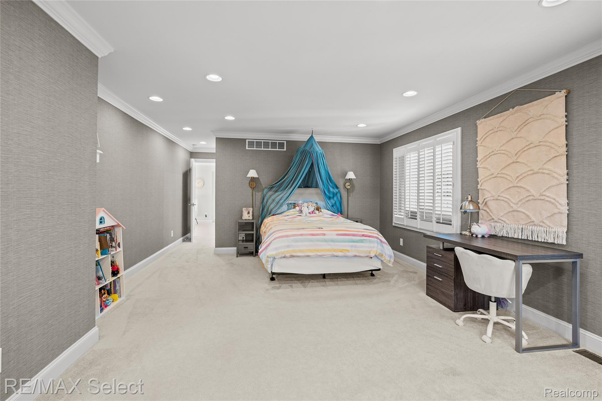 2368 Grove Park RD