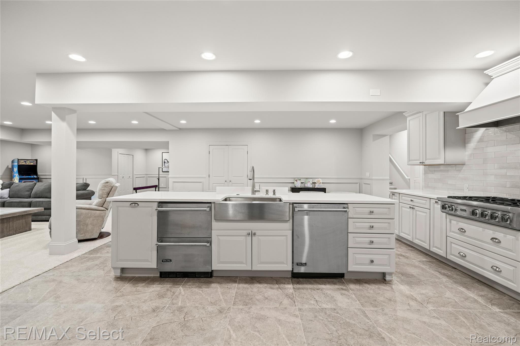 2368 Grove Park RD