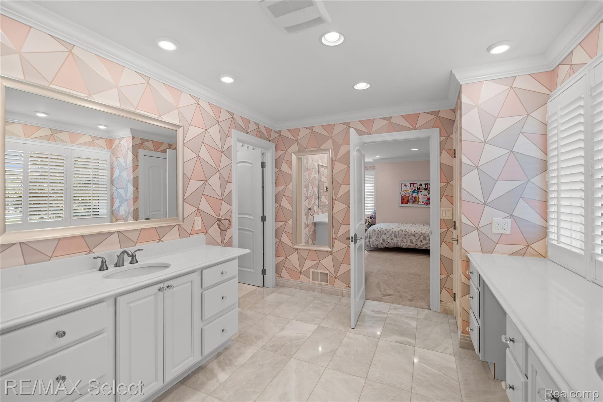 2368 Grove Park RD
