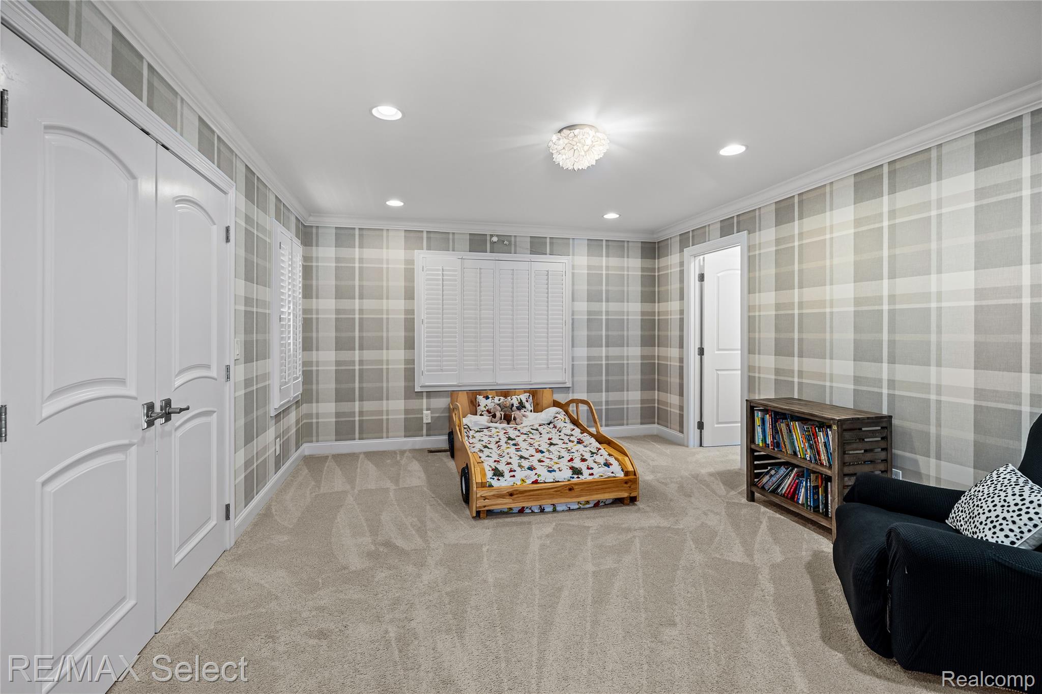 2368 Grove Park RD