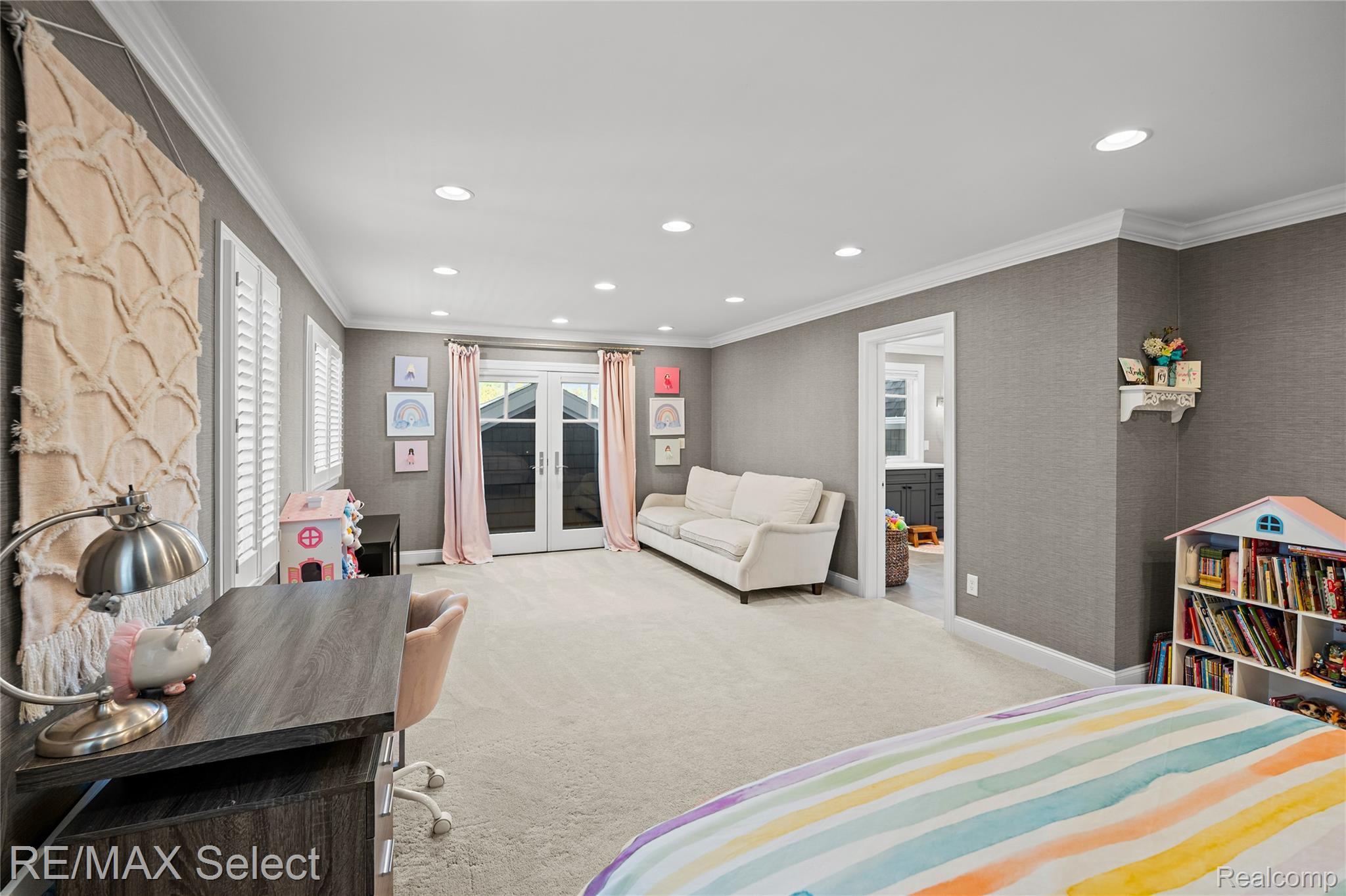 2368 Grove Park RD