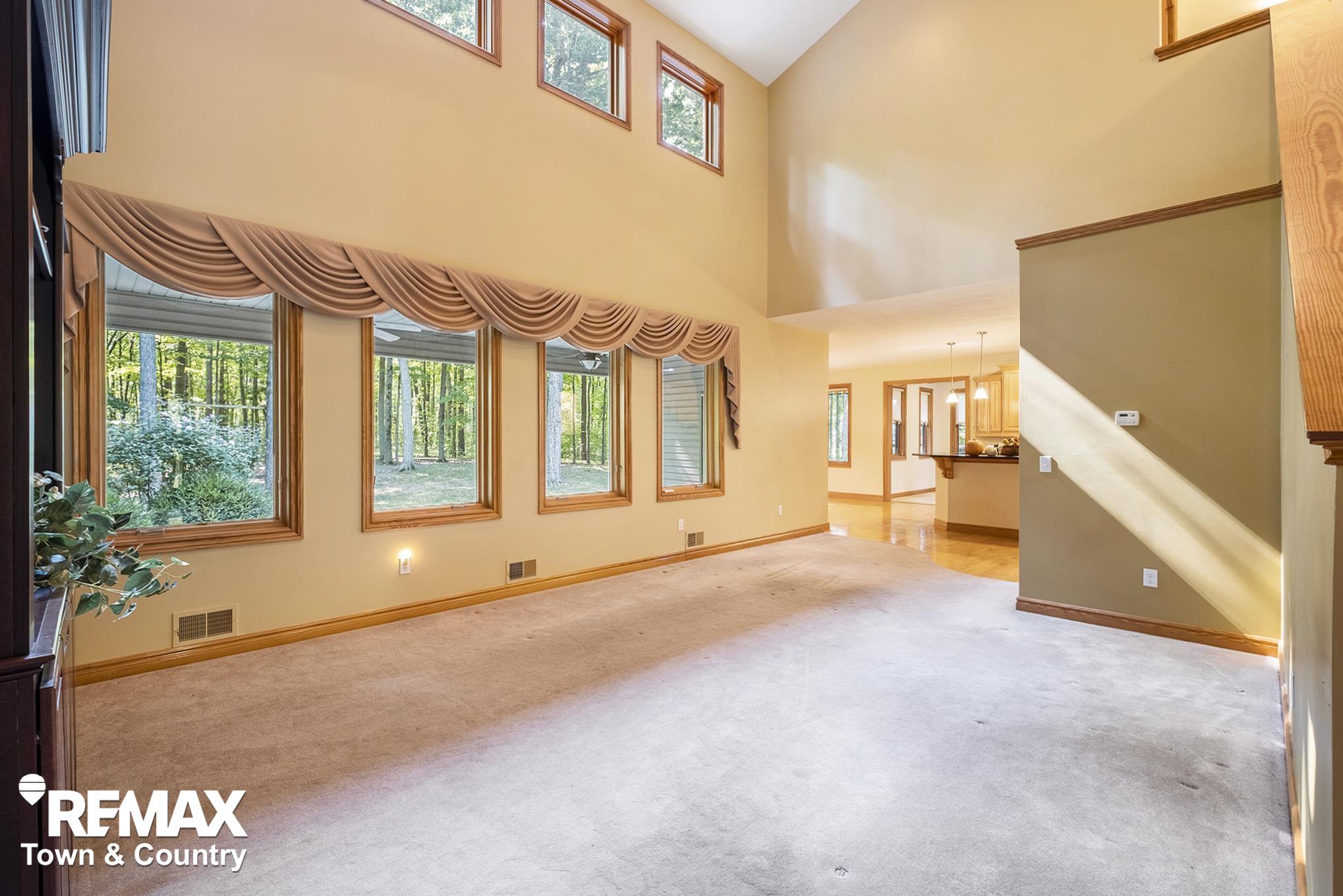 7495 Falling Leaf Court
