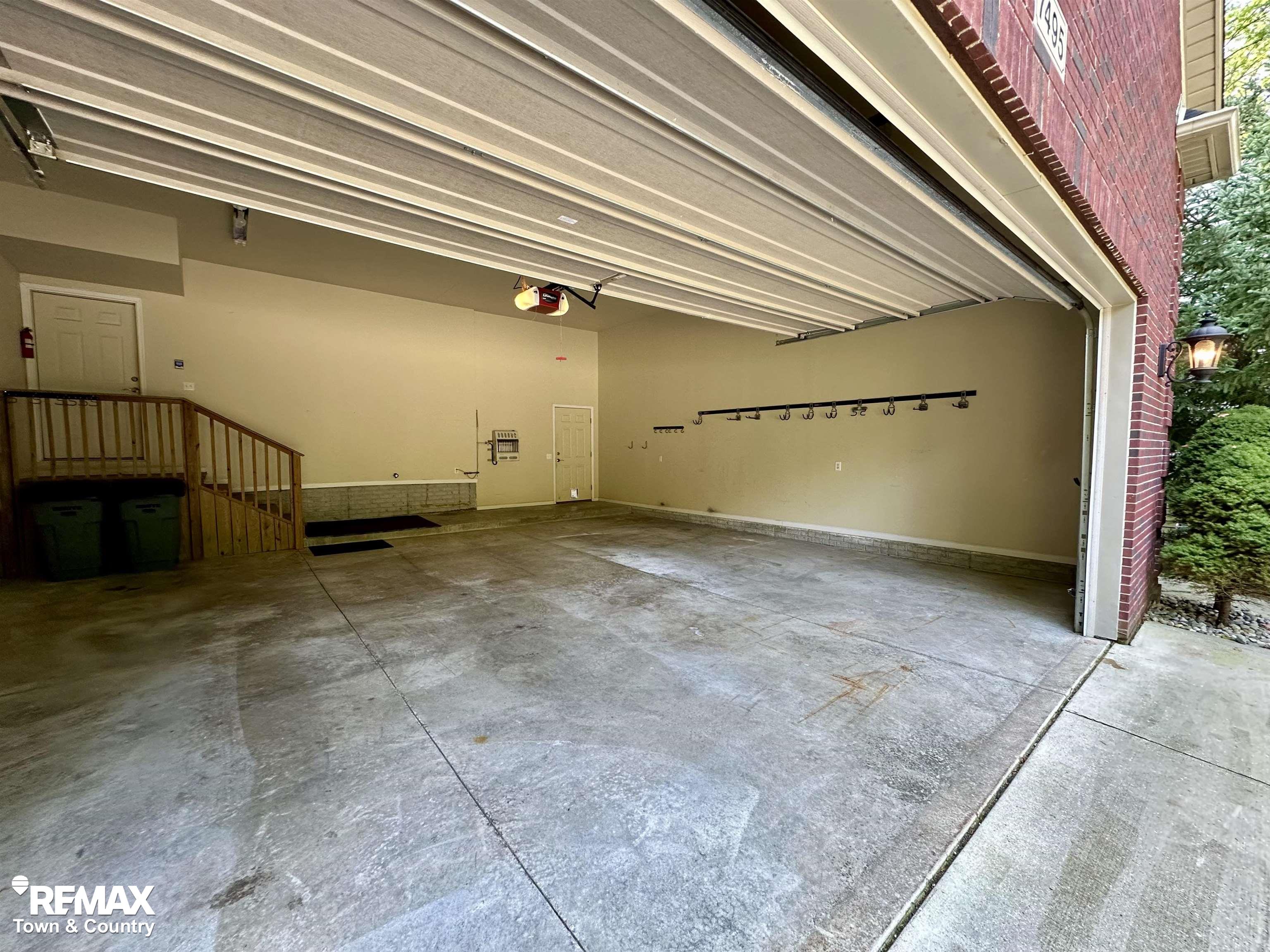 7495 Falling Leaf Court