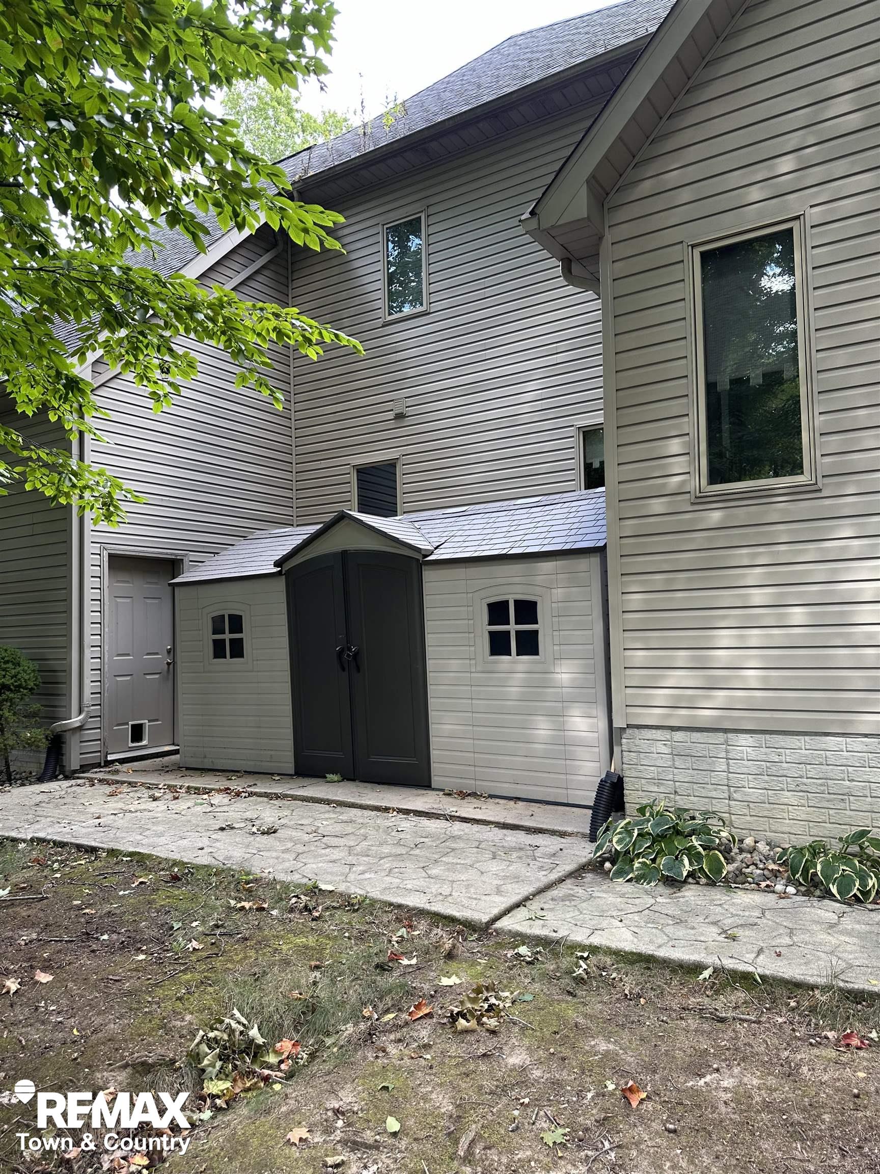 7495 Falling Leaf Court