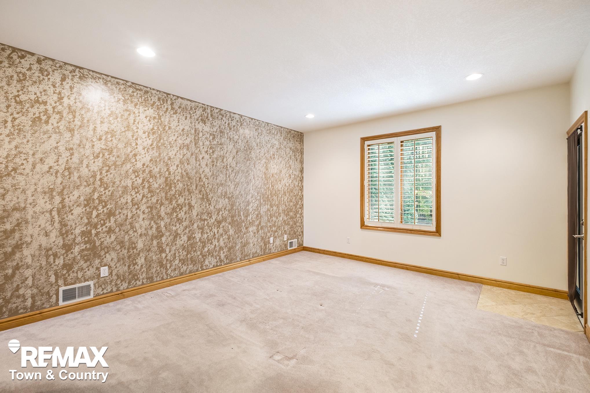 7495 Falling Leaf Court