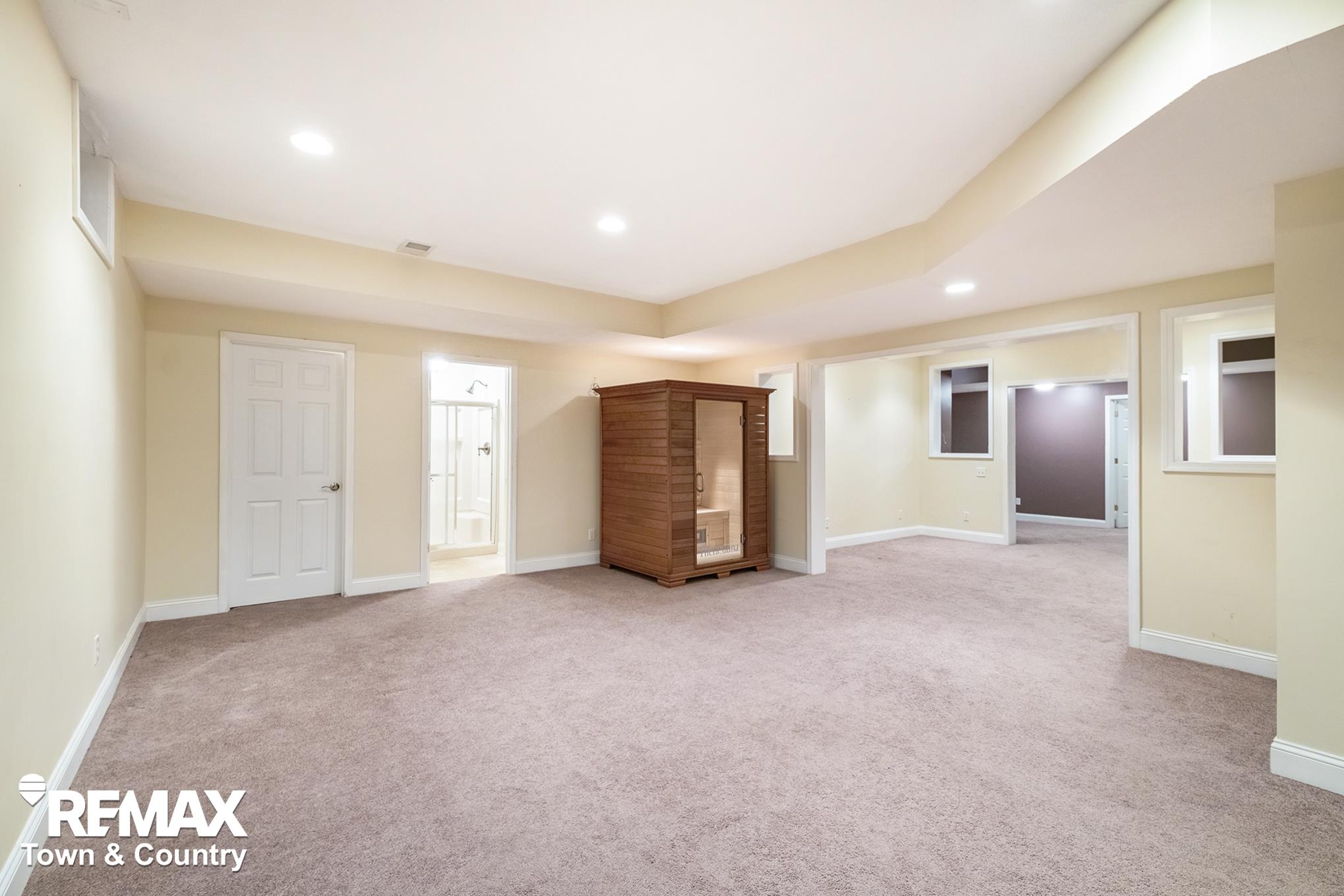 7495 Falling Leaf Court