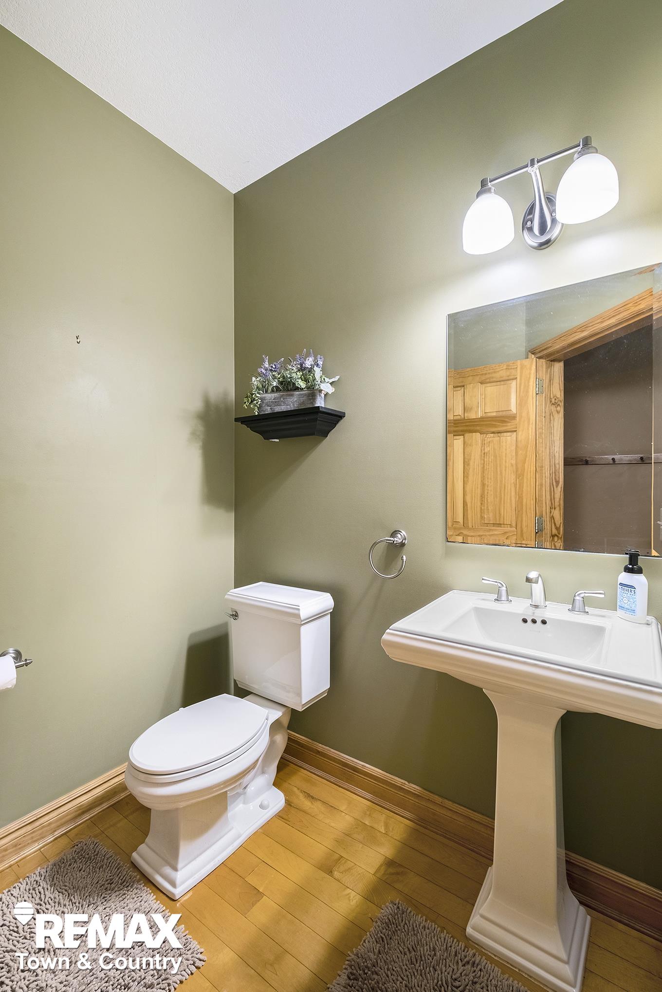 7495 Falling Leaf Court