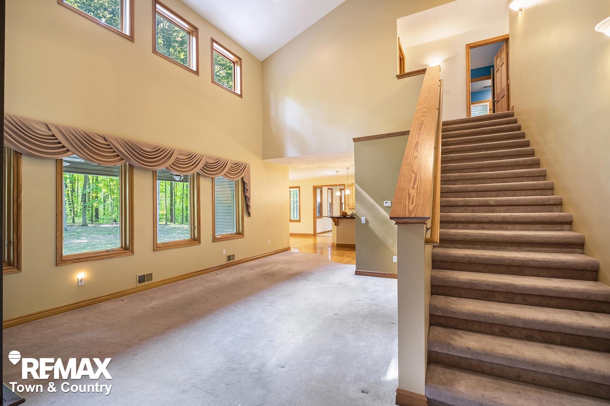 7495 Falling Leaf Court