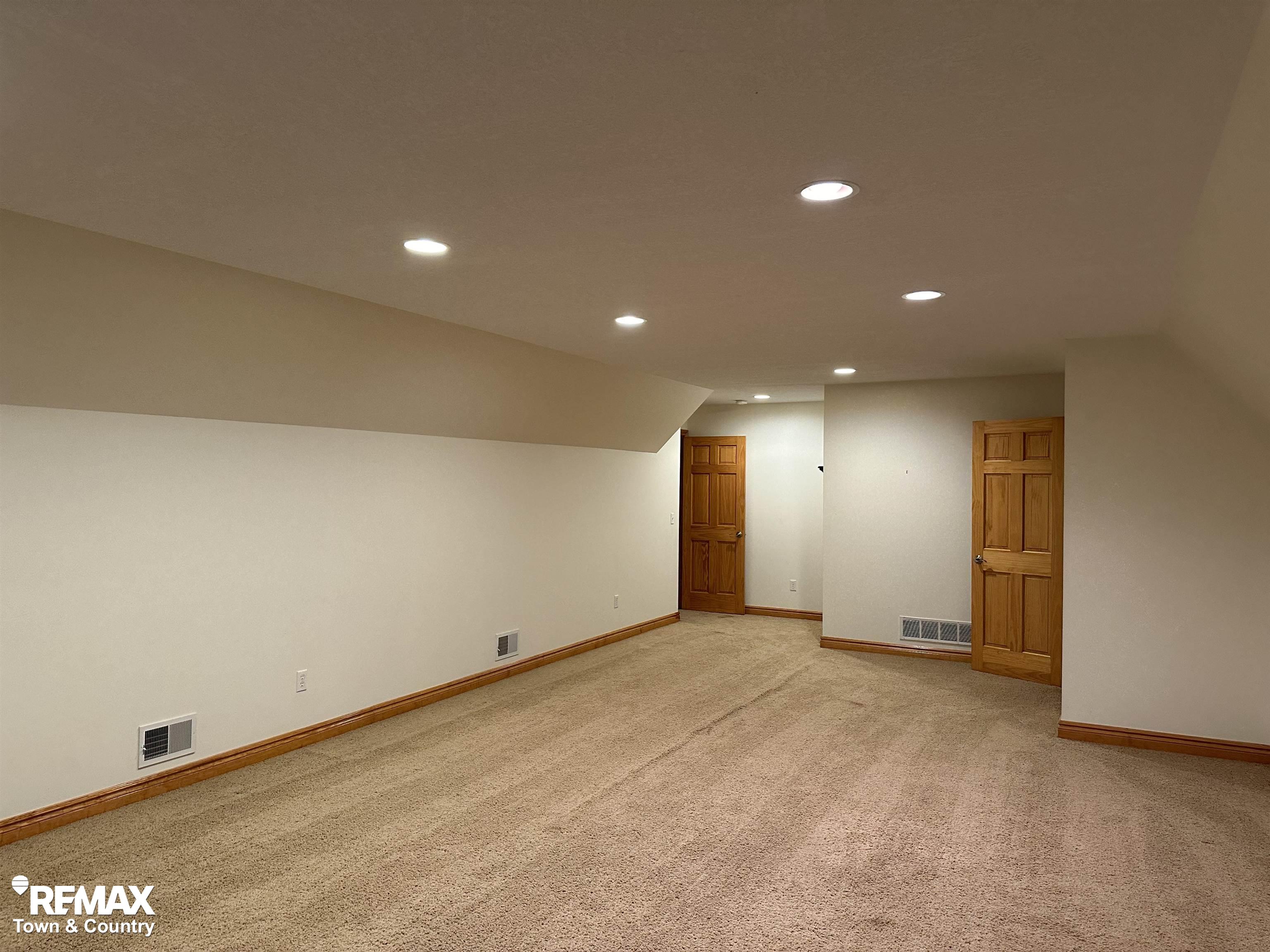 7495 Falling Leaf Court
