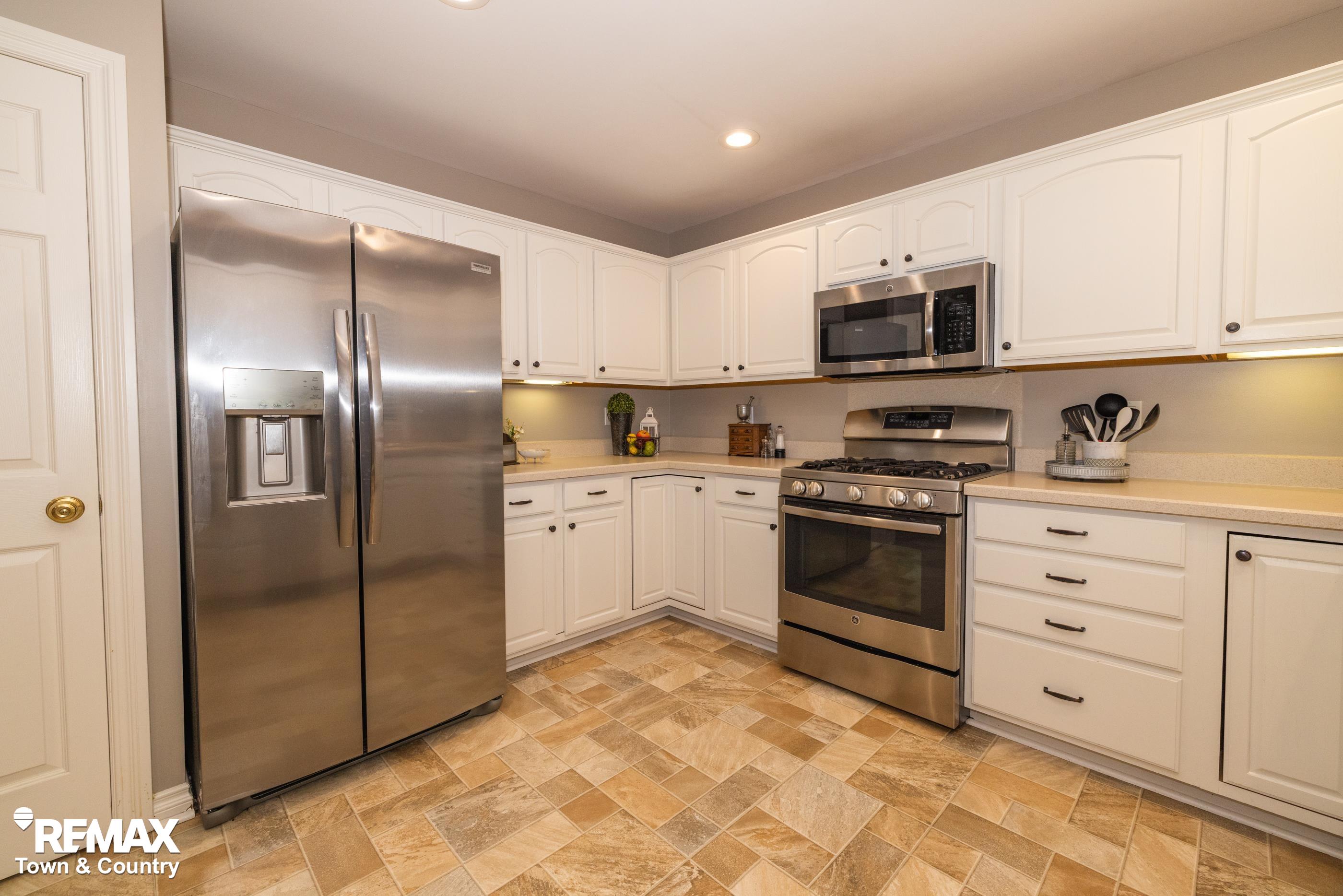 166 Beacon Point Parkway