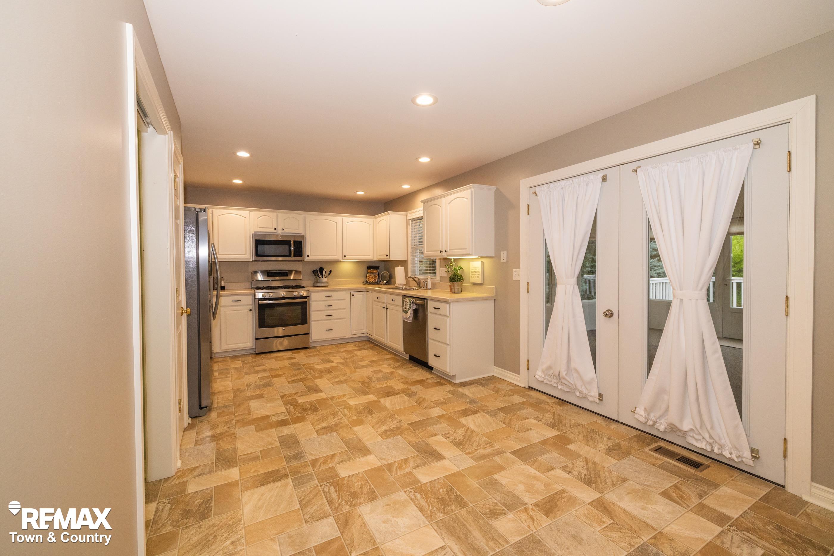 166 Beacon Point Parkway