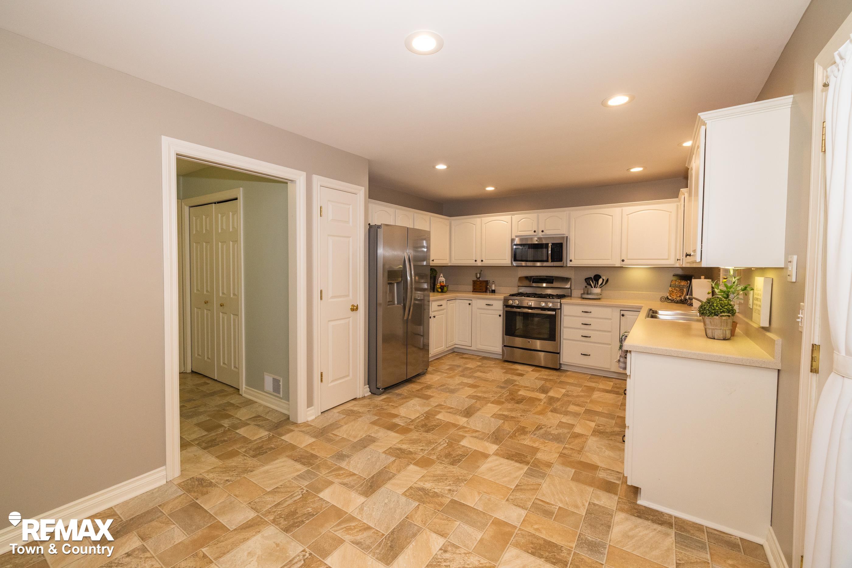 166 Beacon Point Parkway