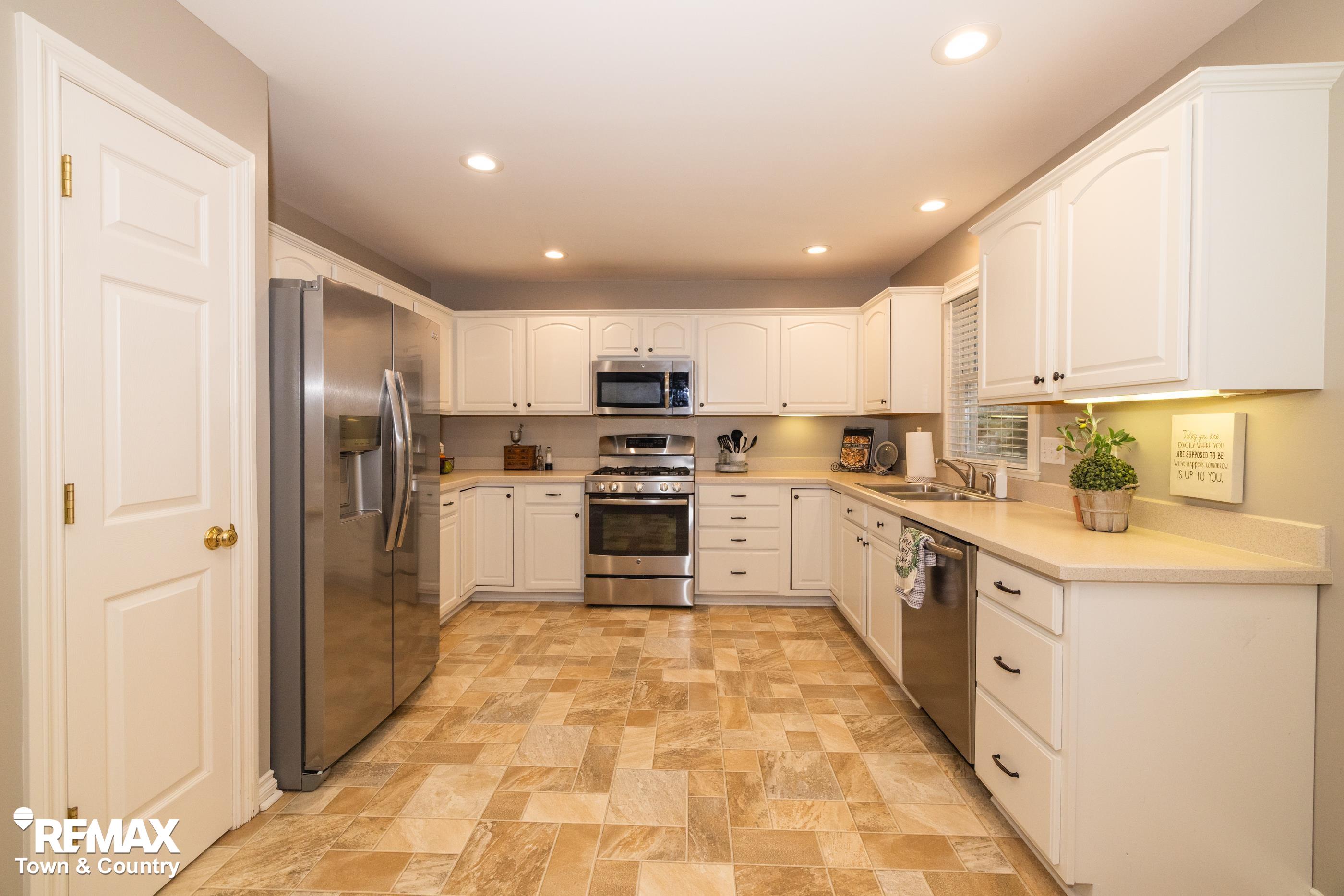 166 Beacon Point Parkway