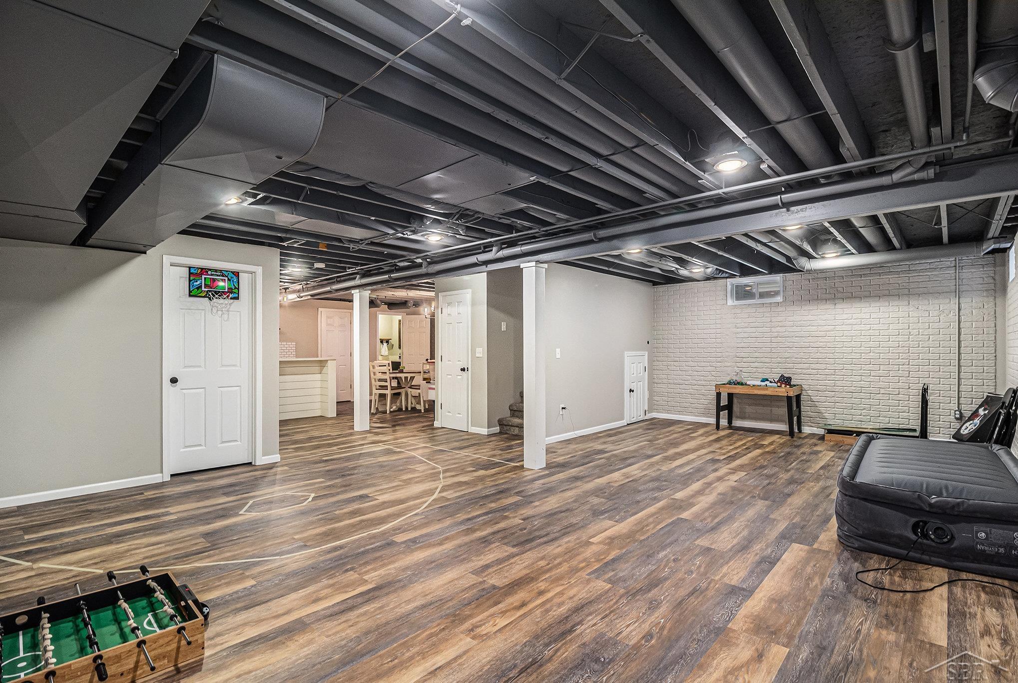 10386 Edgewood Drive