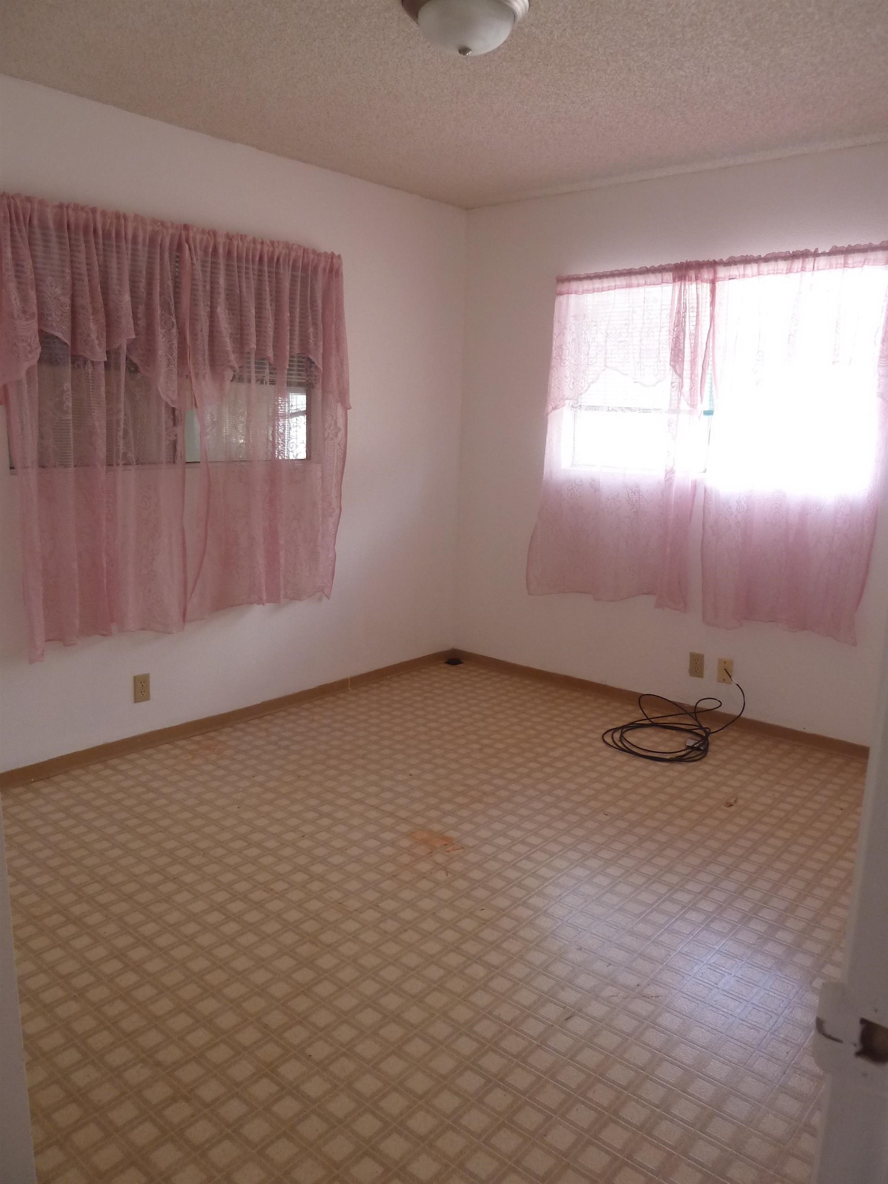 1525 Pakali Pl