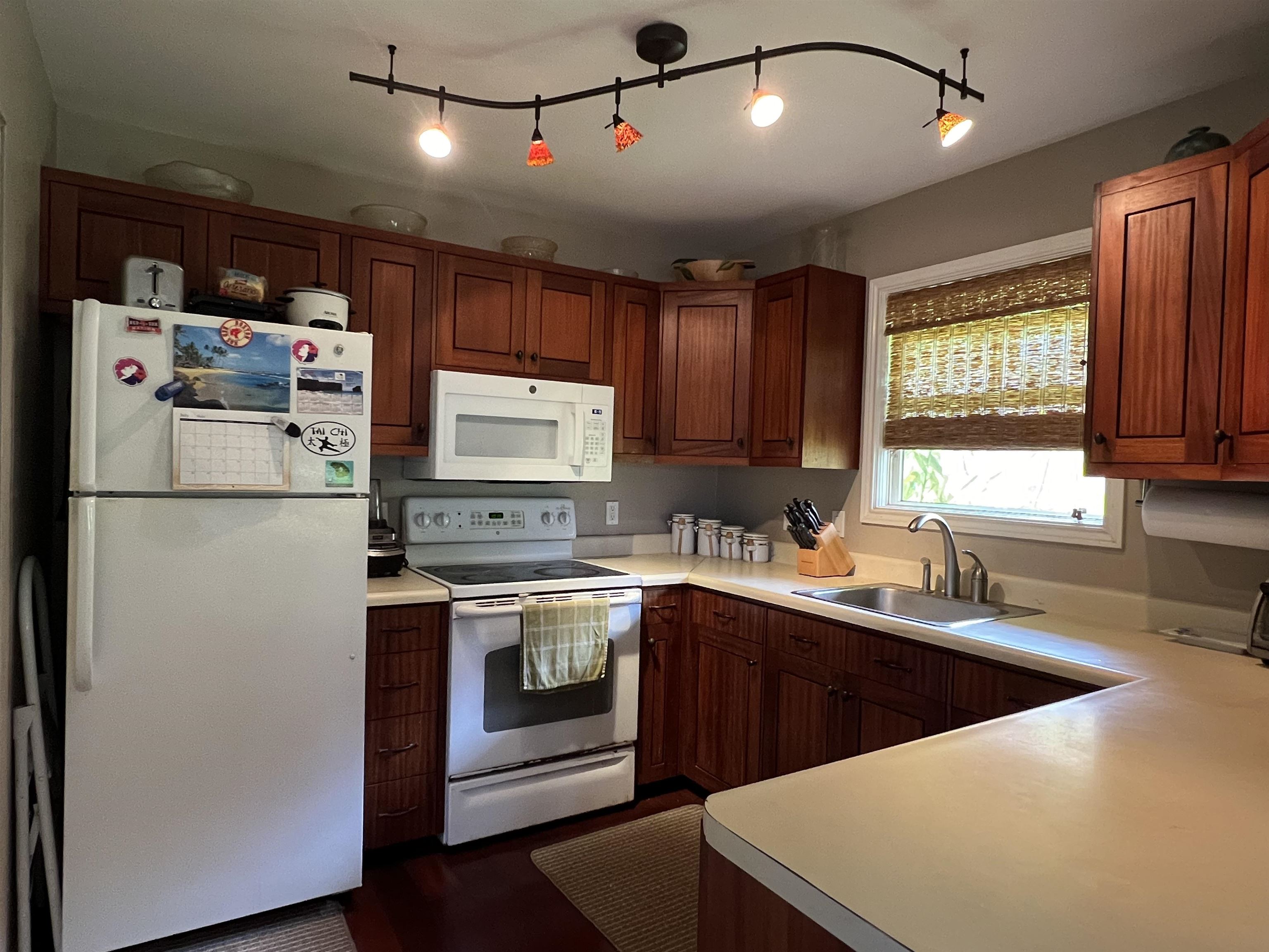 325 Thirteenth St