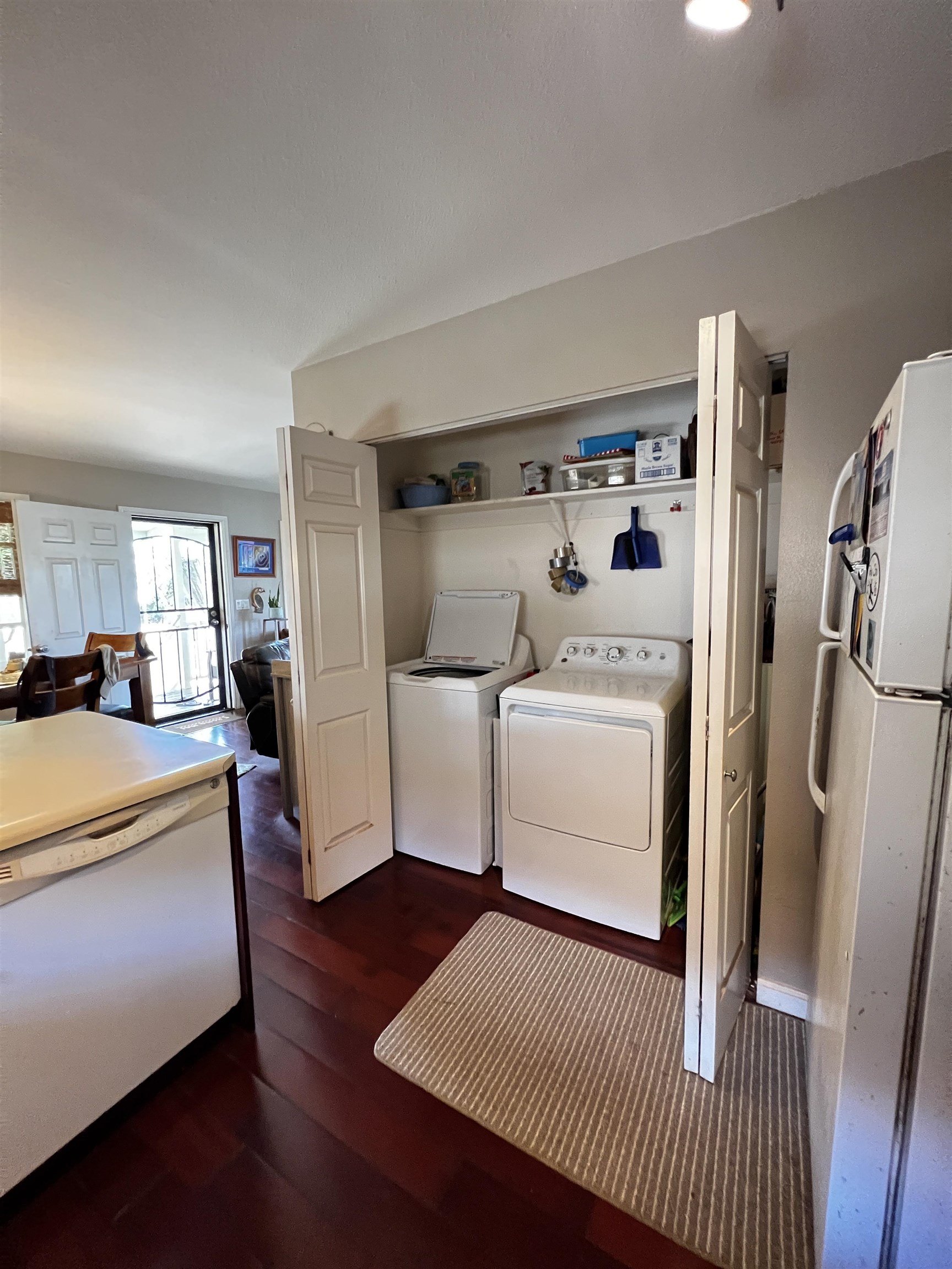 325 Thirteenth St