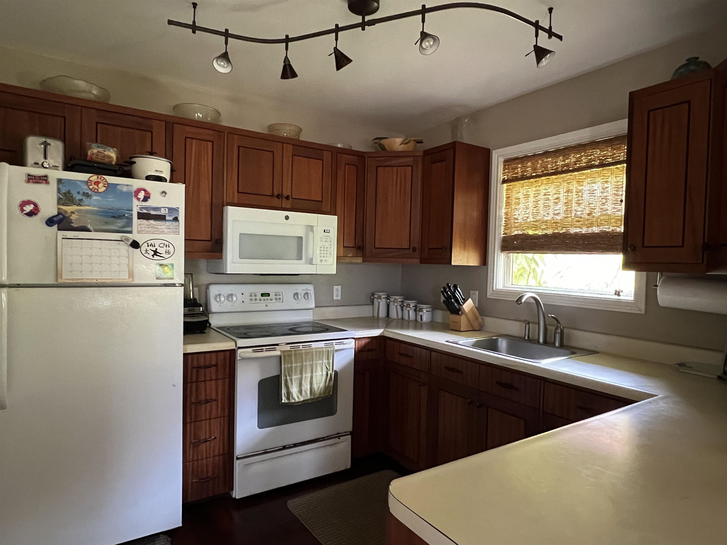 325 Thirteenth St