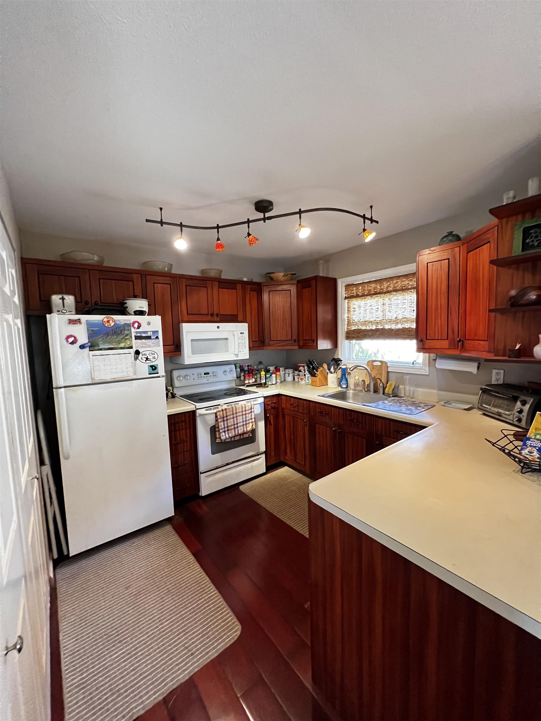 325 Thirteenth St