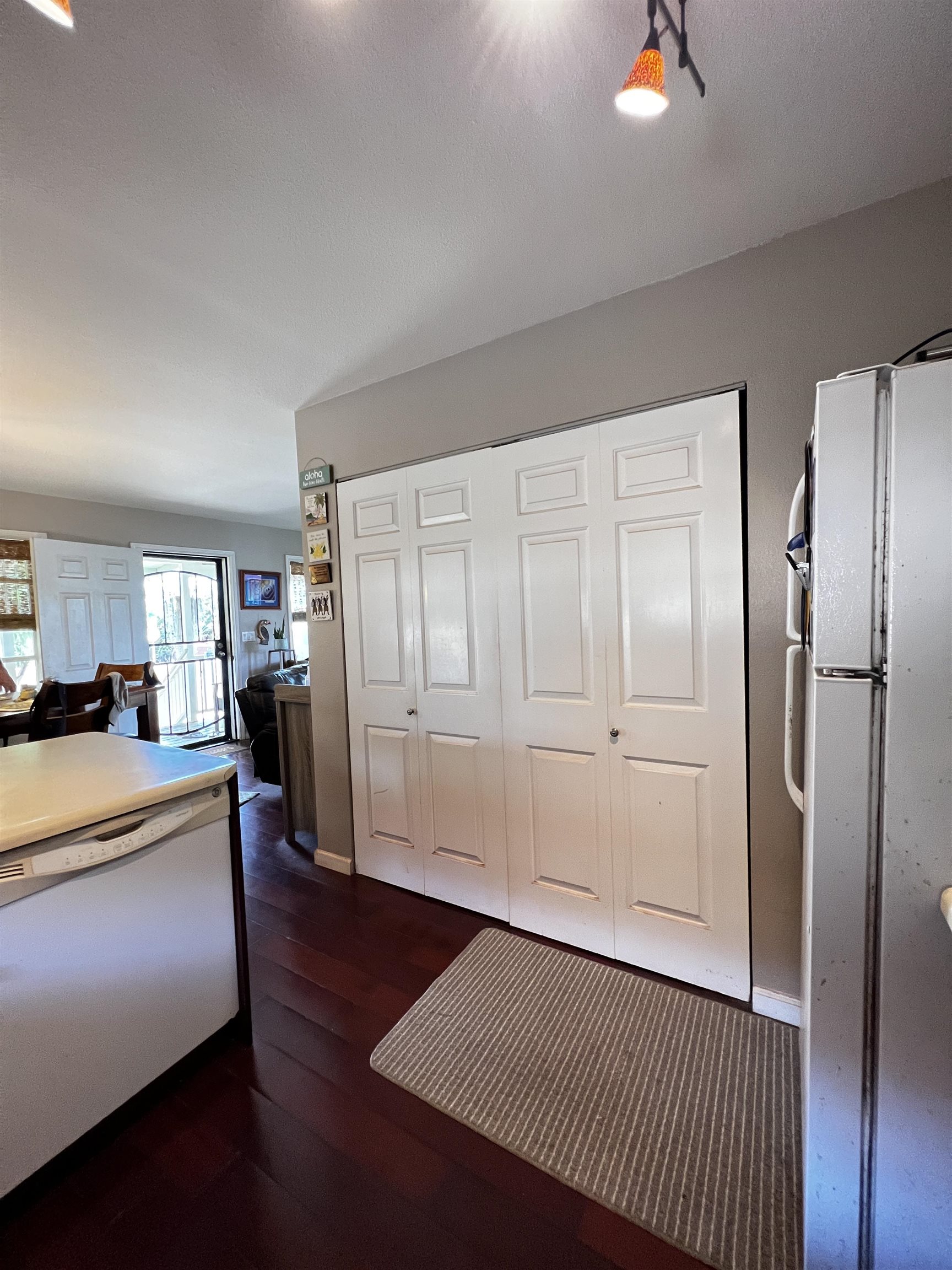 325 Thirteenth St