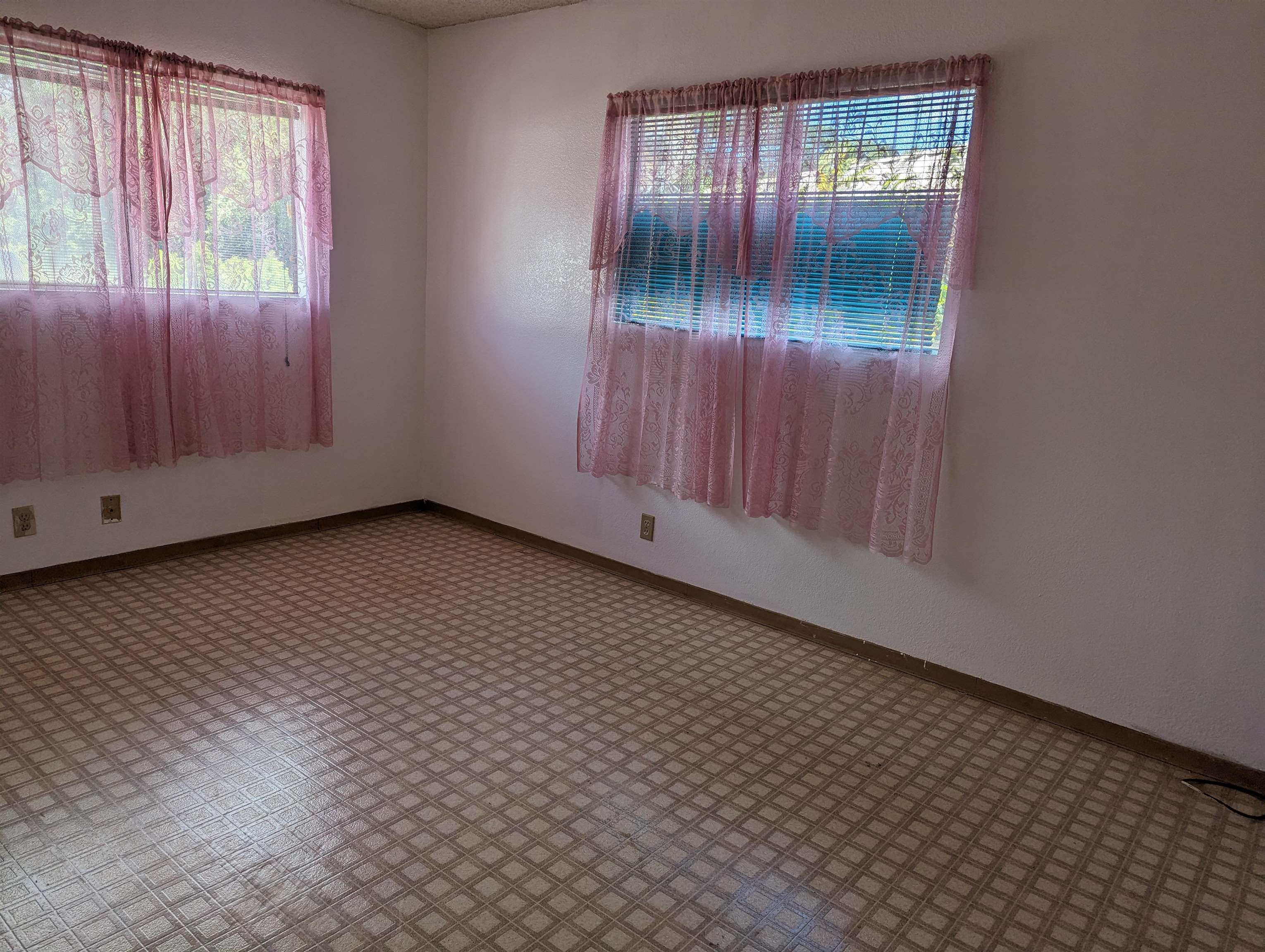 1525 Pakali St