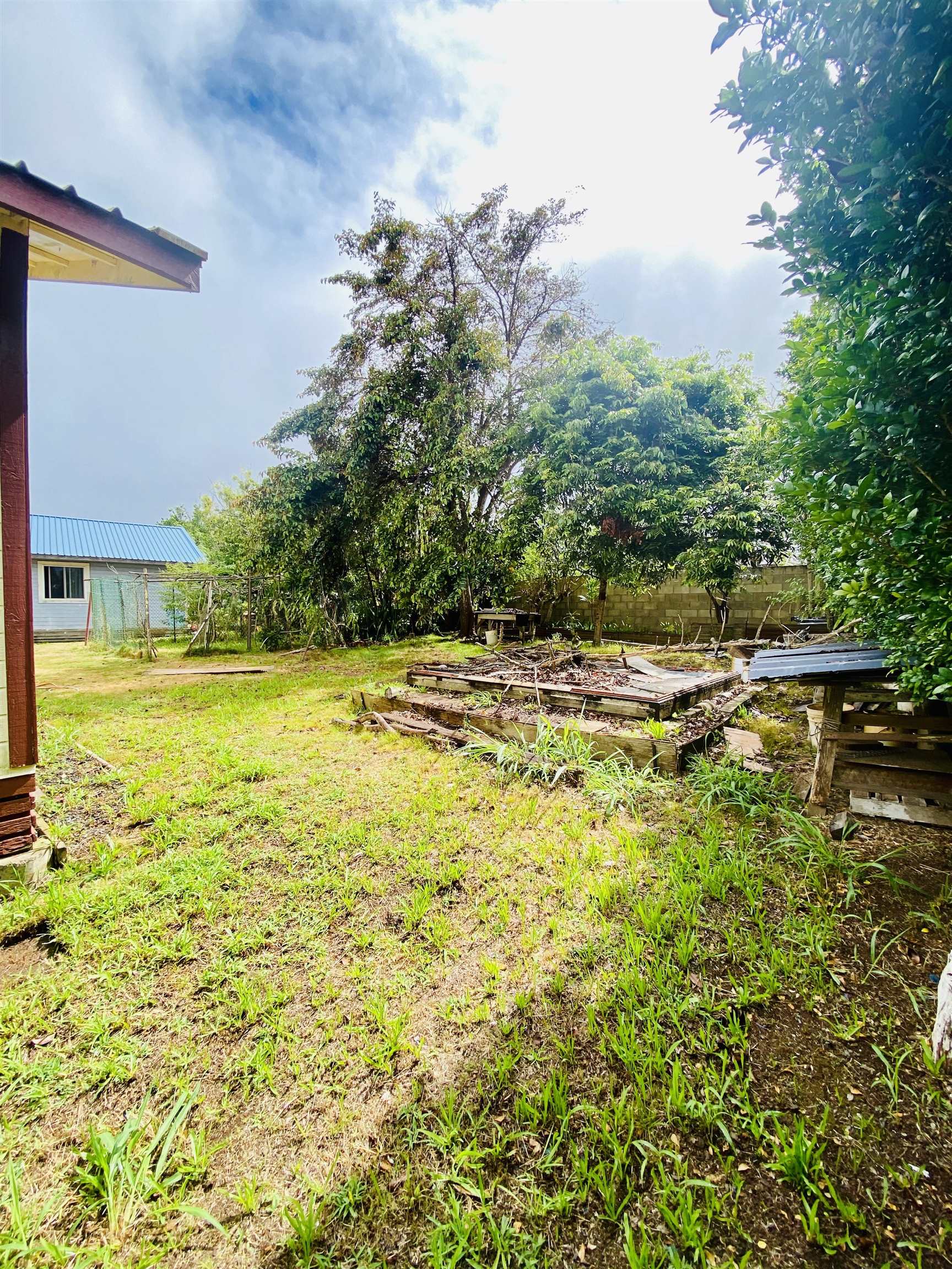 337 Ahakea St