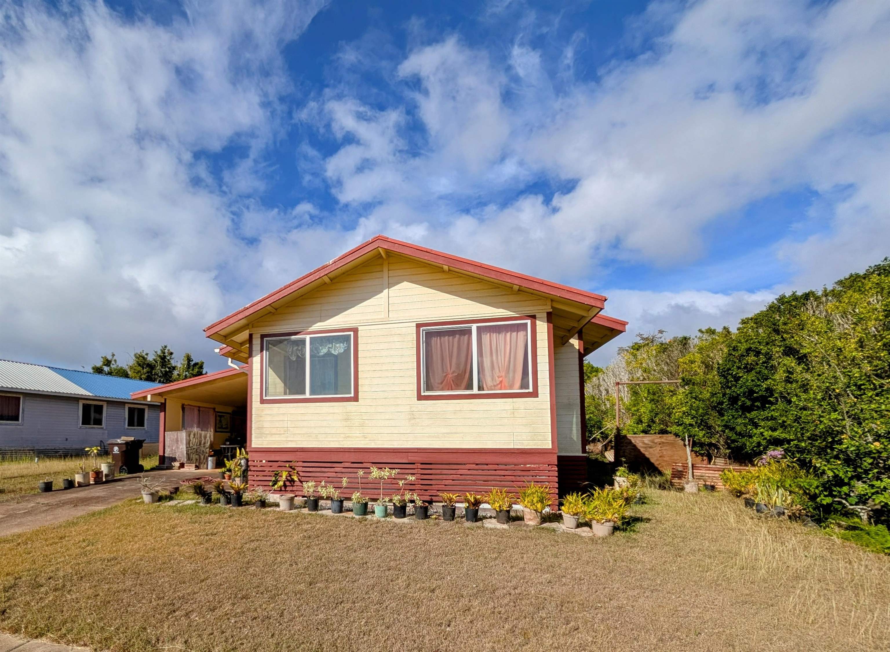 337 Ahakea St