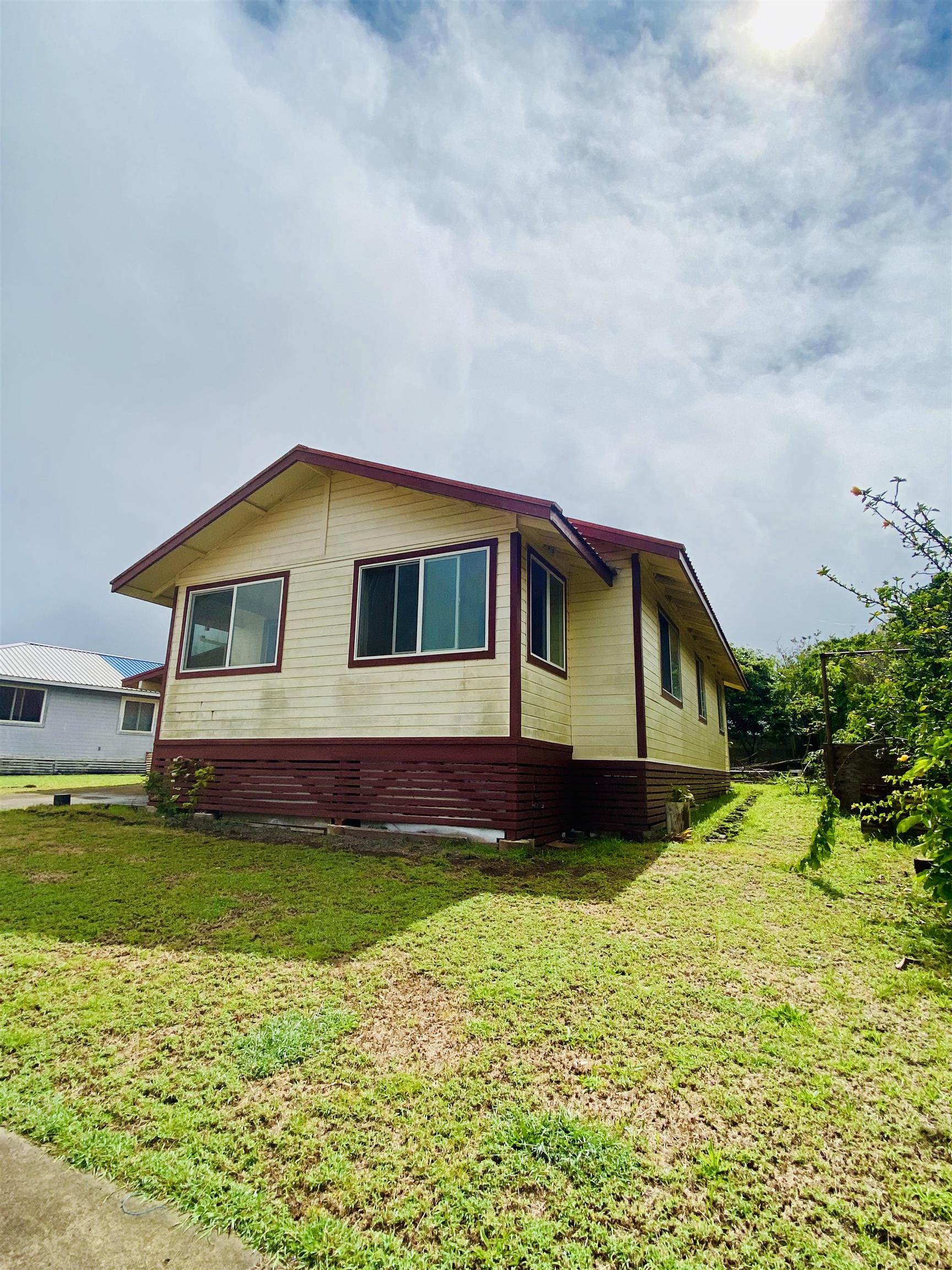 337 Ahakea St