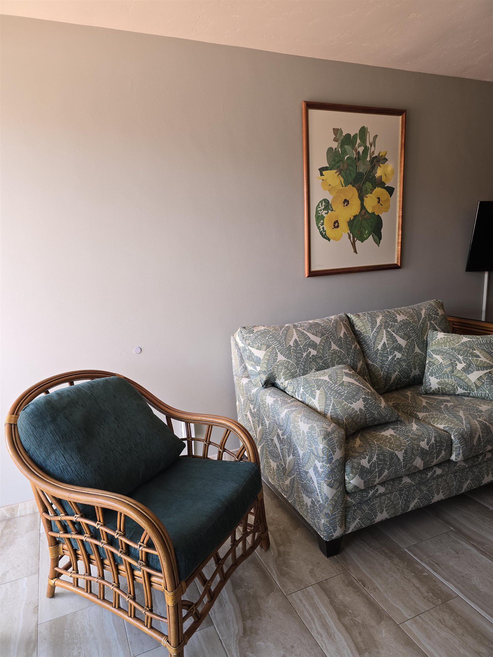 475 Front St Unit: 220