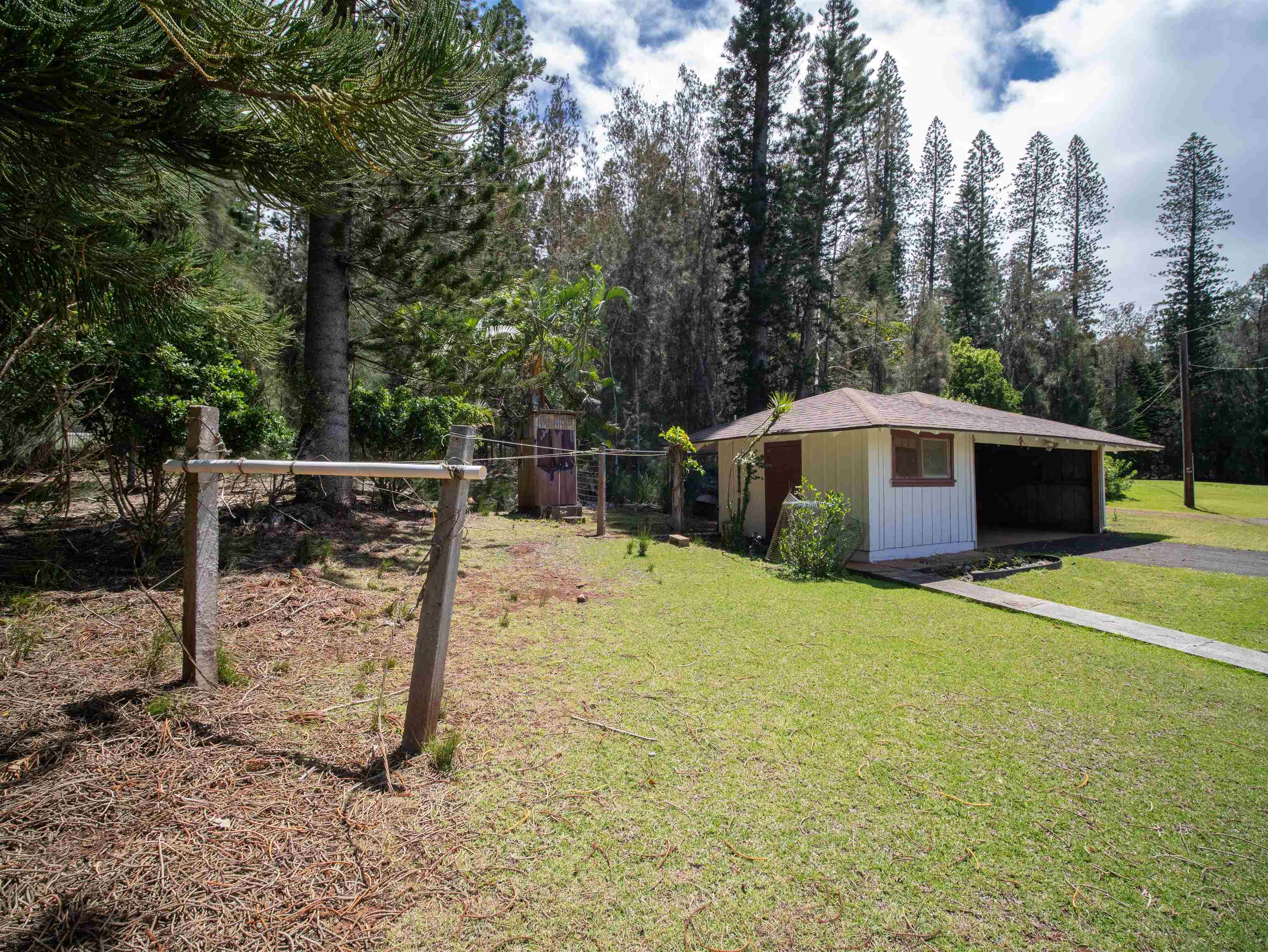 437 Hau Dr