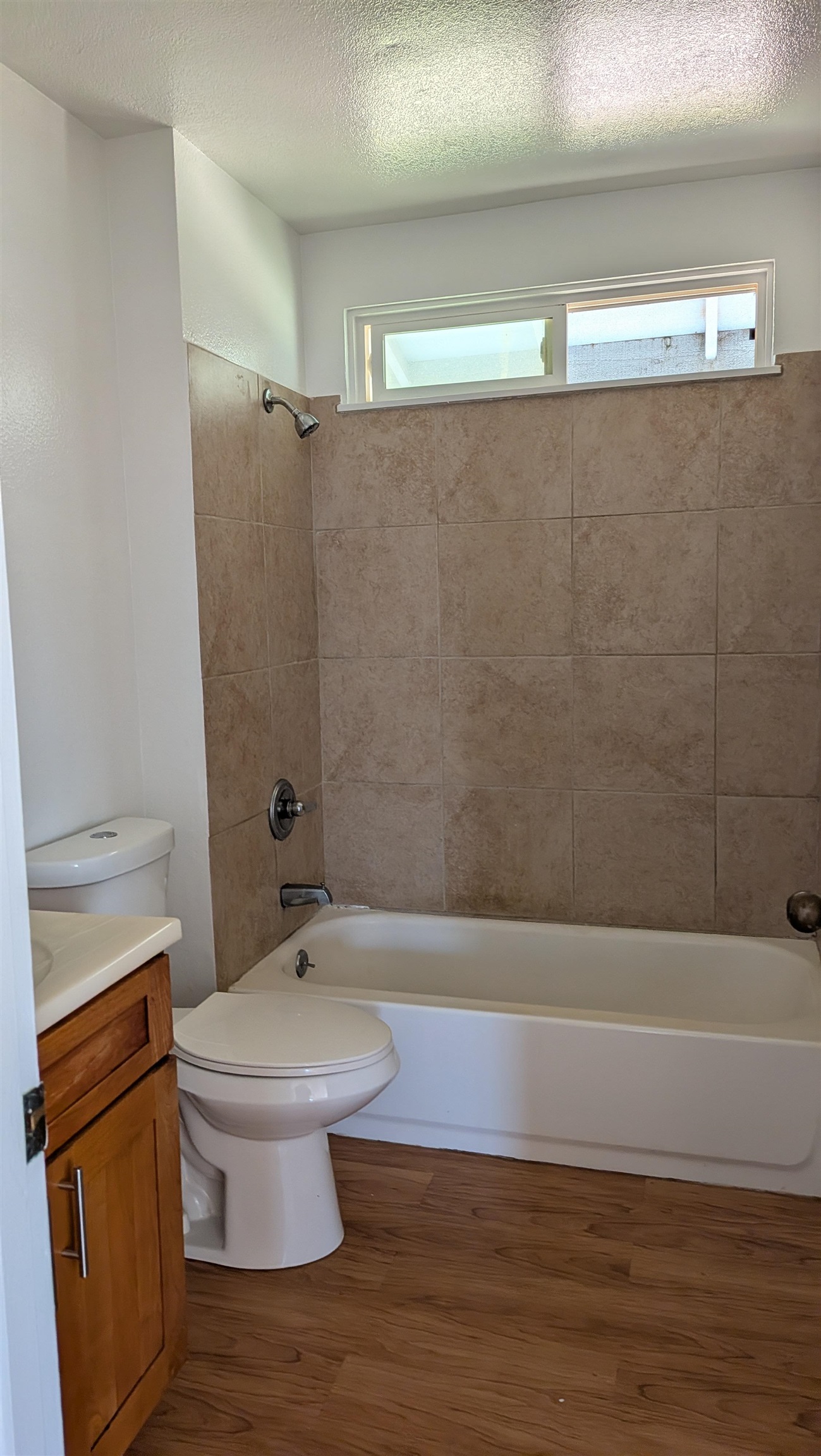 615 GAY St Unit: B 204