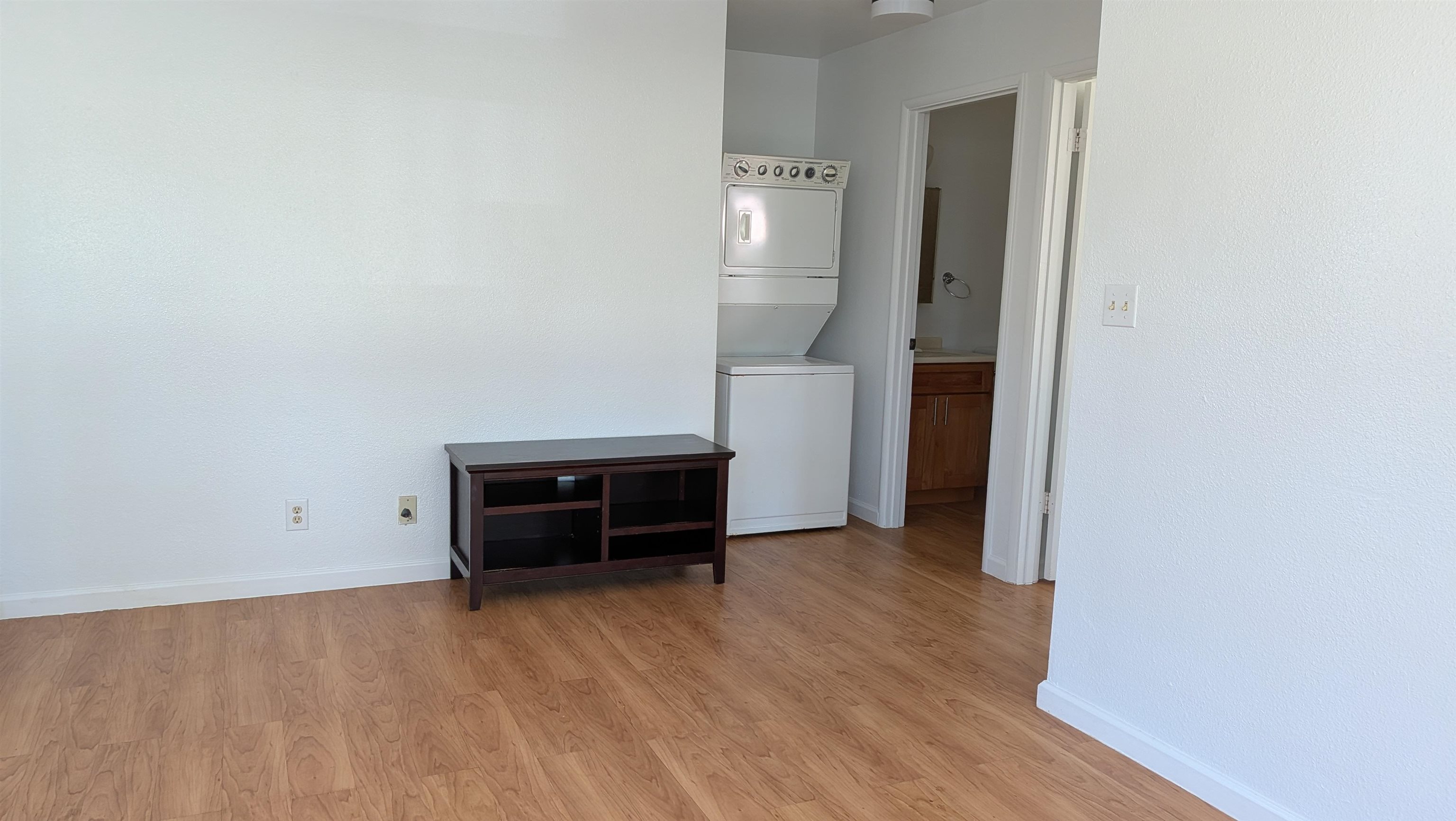 615 GAY St Unit: B 204