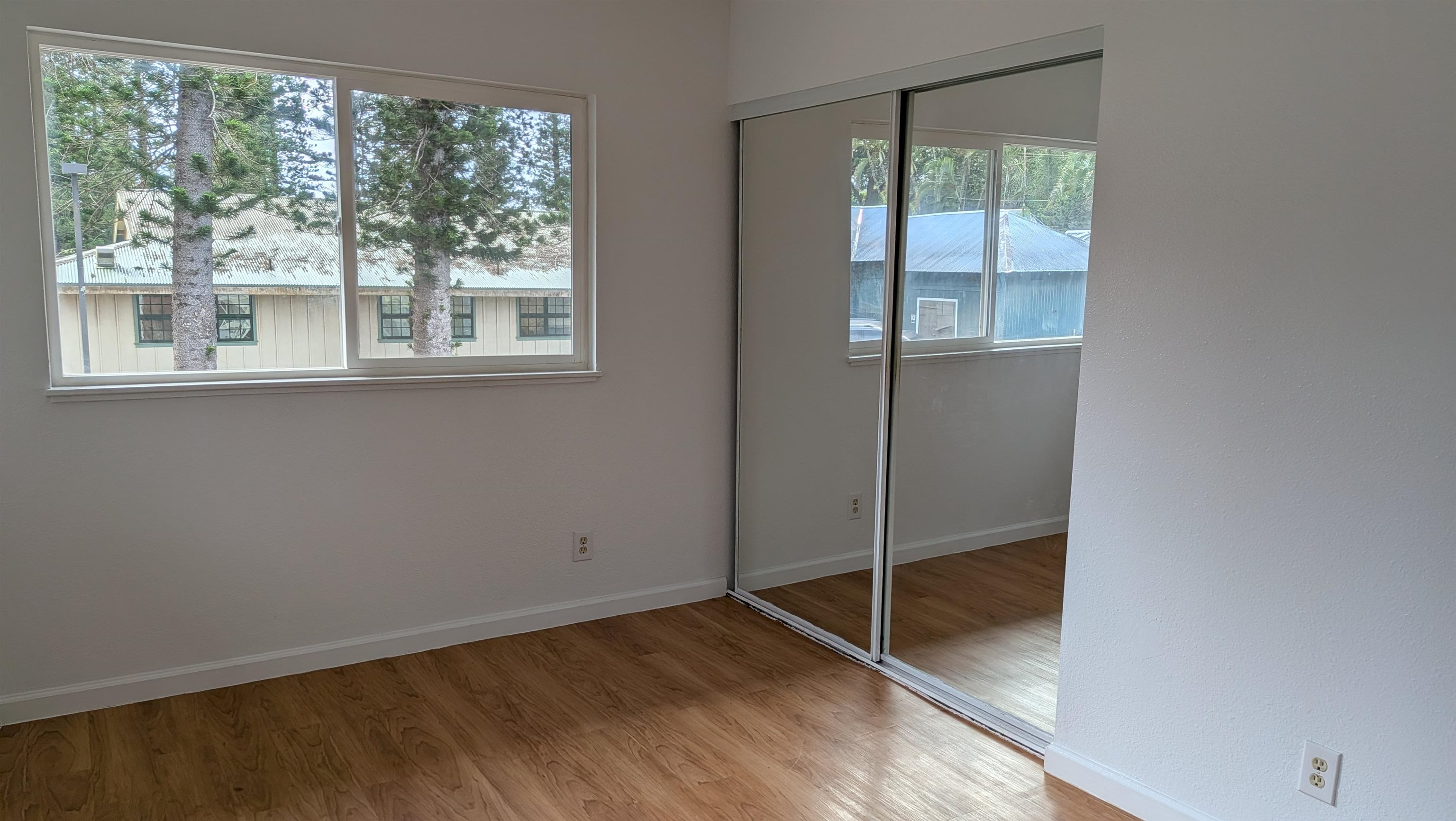 615 GAY St Unit: B 204