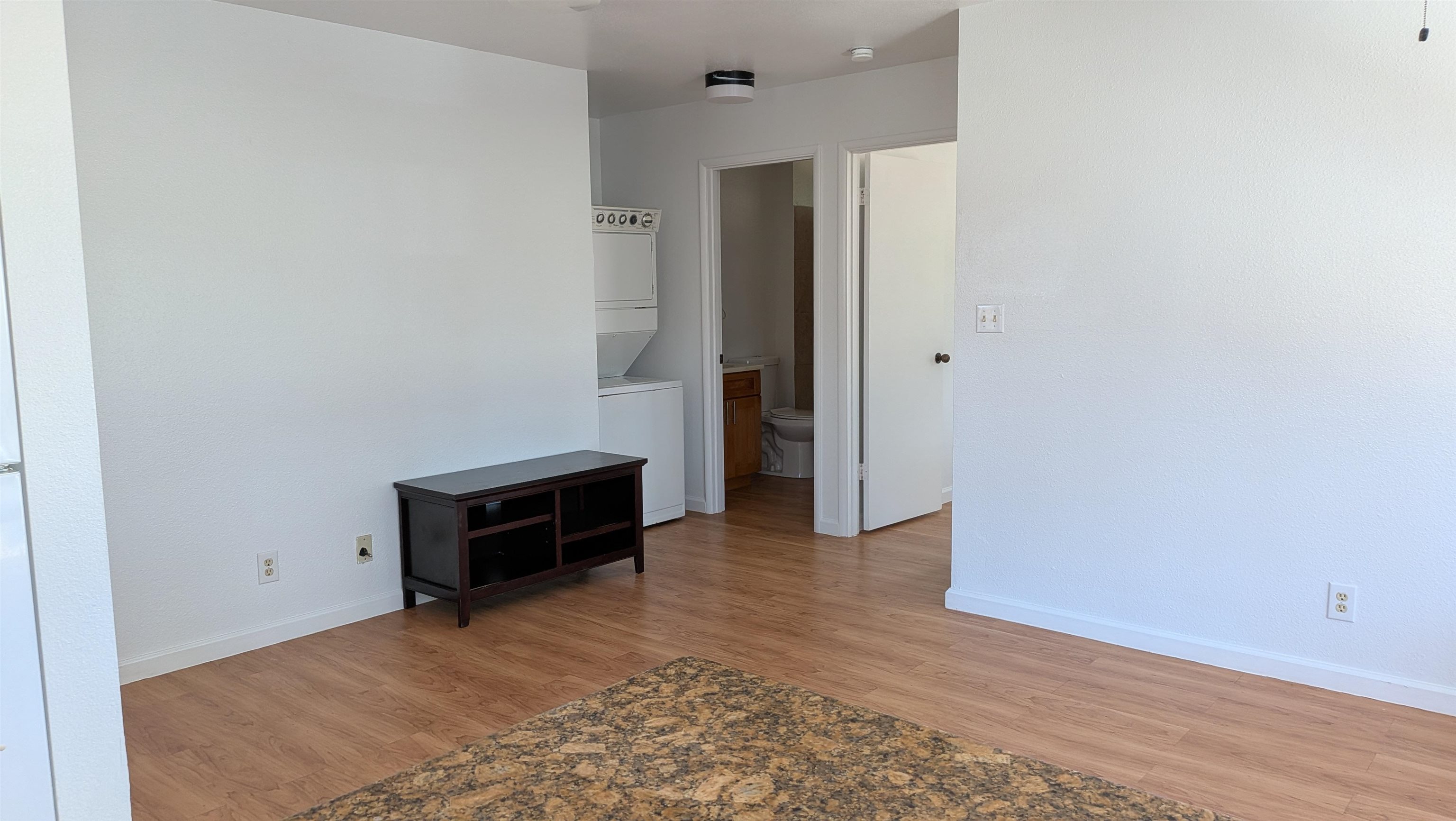 615 GAY St Unit: B 204