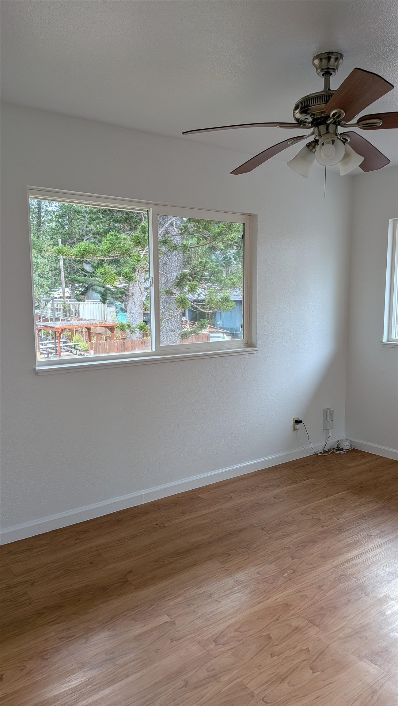 615 GAY St Unit: B 204